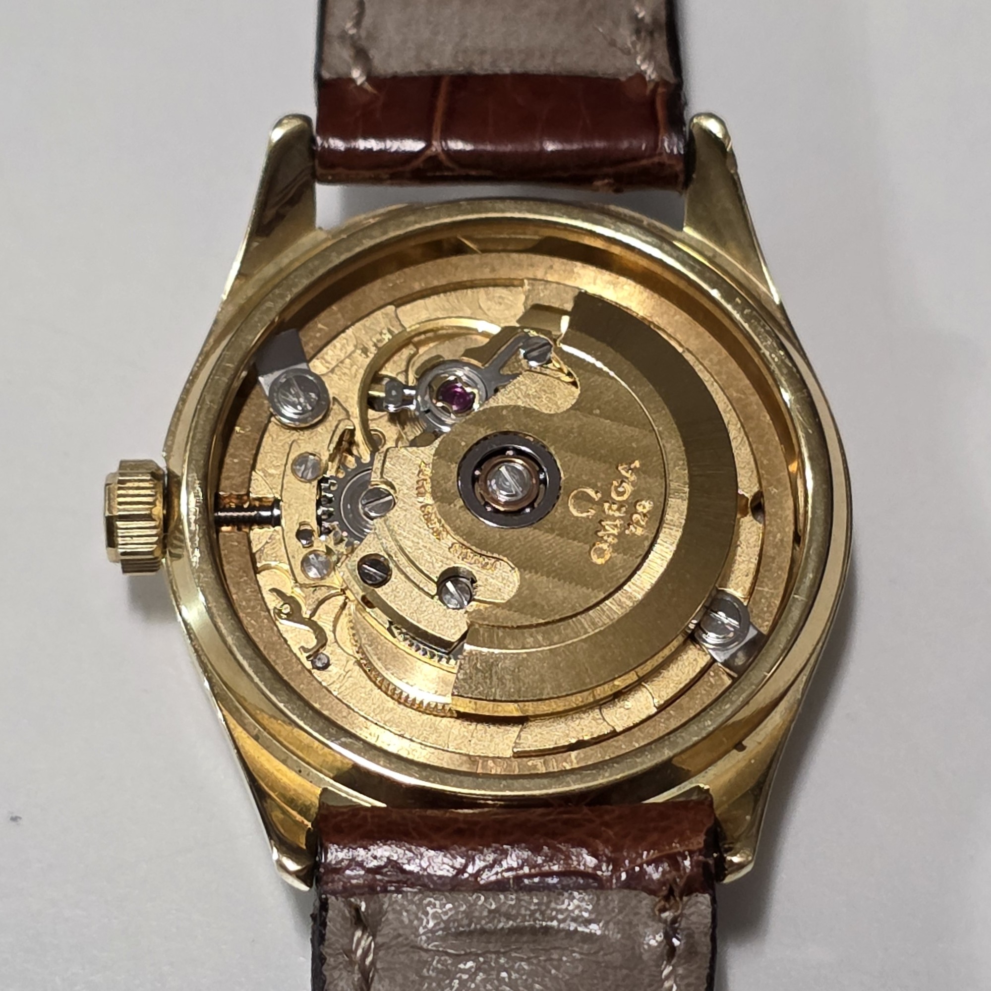 Omega Classic Automatic Vintage in 18 kt Yellow Gold – Cal. 620 - Image 5