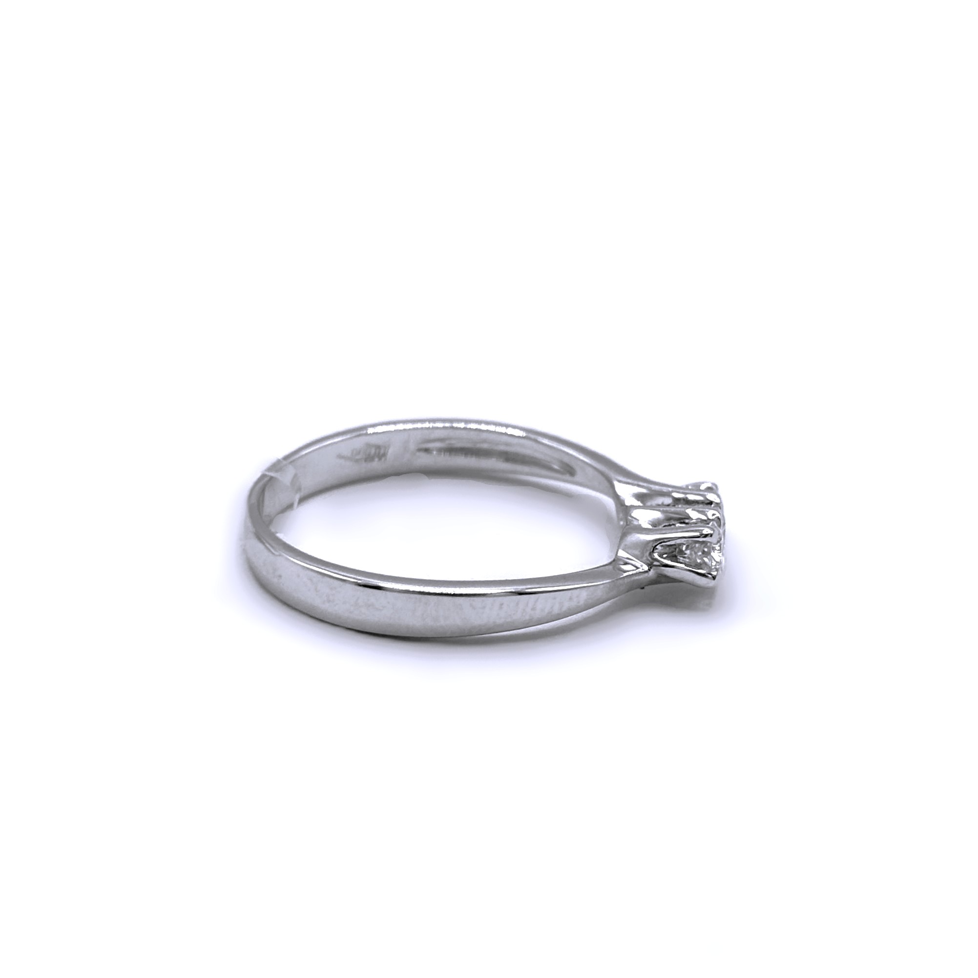 Trilogy Ring in 18kt White Gold with Diamonds - Image 3