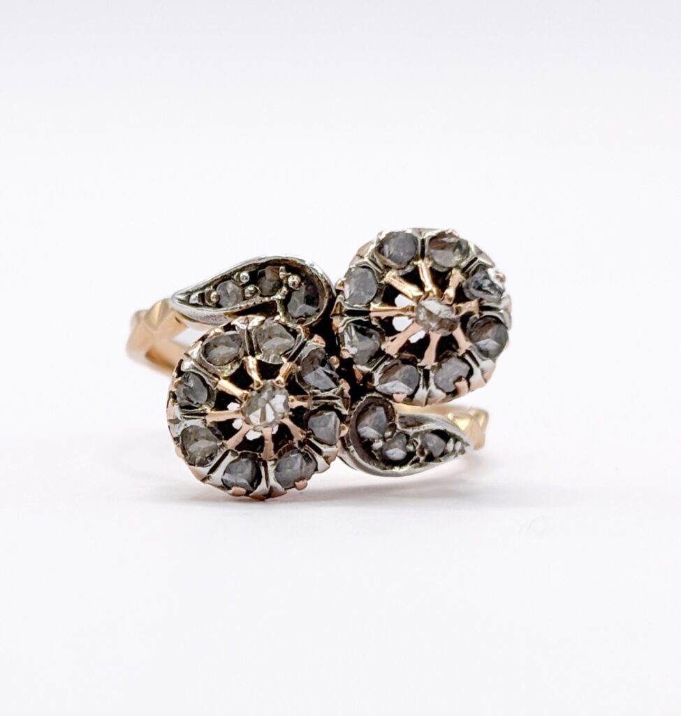 Floral Ring in 18 kt Rose Gold and White Gold with Rose-Cut Diamonds