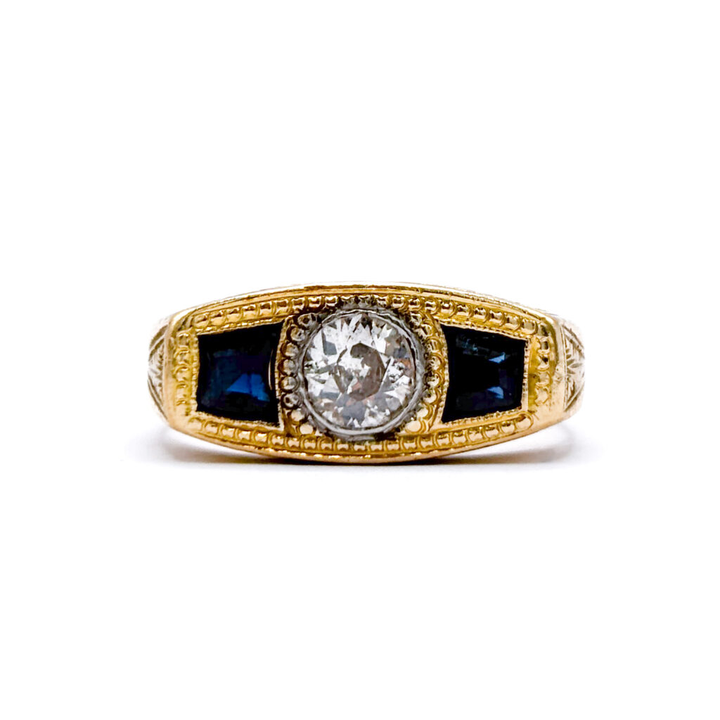 18 kt Yellow Gold Ring with Old-Cut Diamond and Sapphires