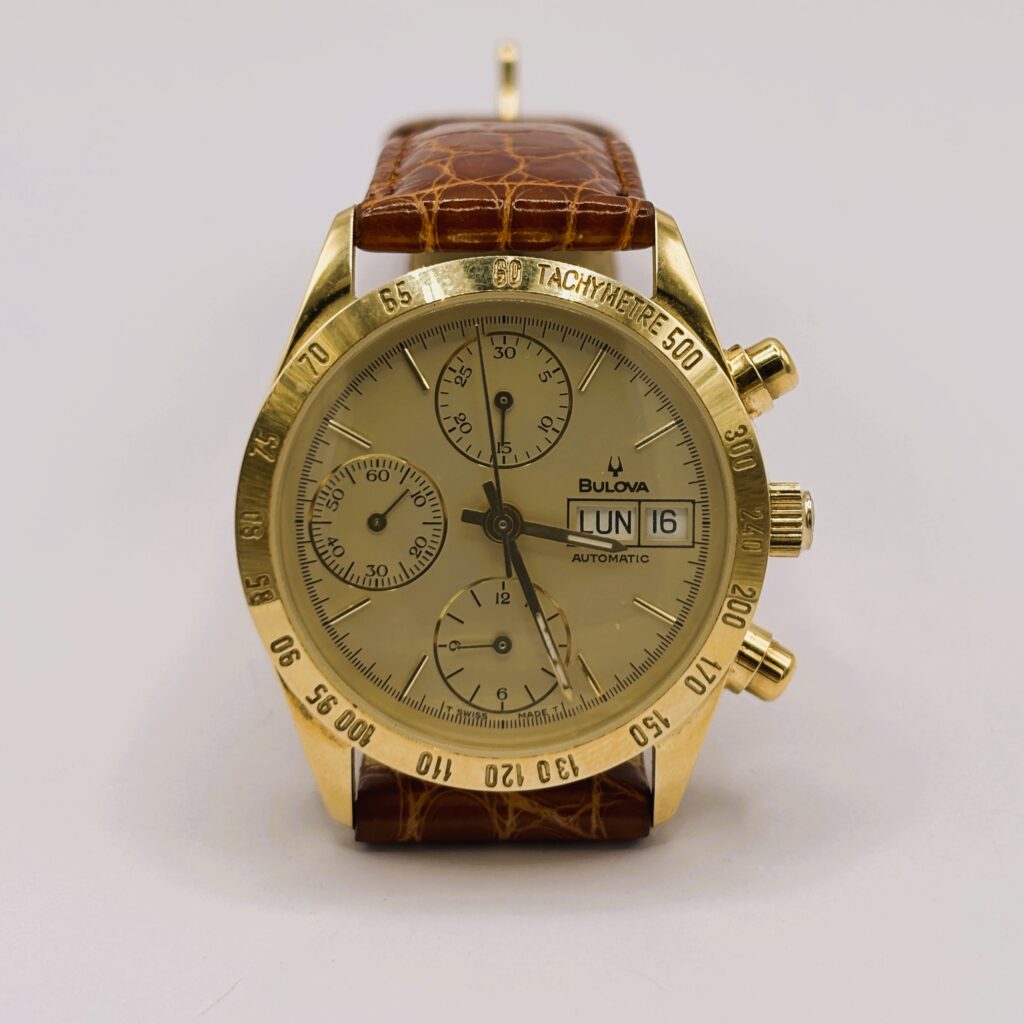 Bulova Automatic Chronograph NOS in 18 Kt Gold - Cal. Valjoux 7750
