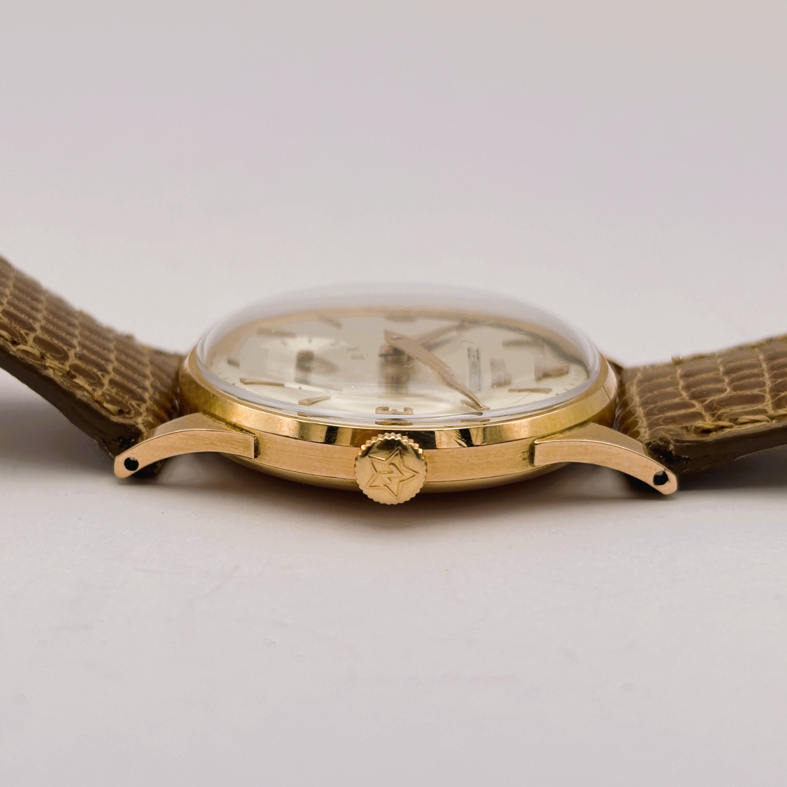 Vintage Zenith NOS in 18 Kt Gold – Cal. 106-6 - Image 2