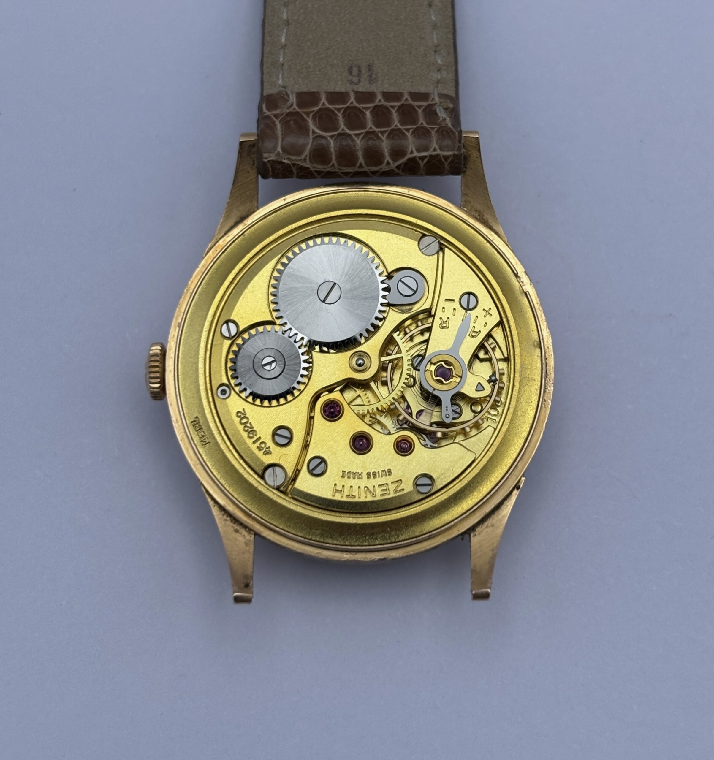 Vintage Zenith NOS in 18 Kt Gold – Cal. 106-6 - Image 5