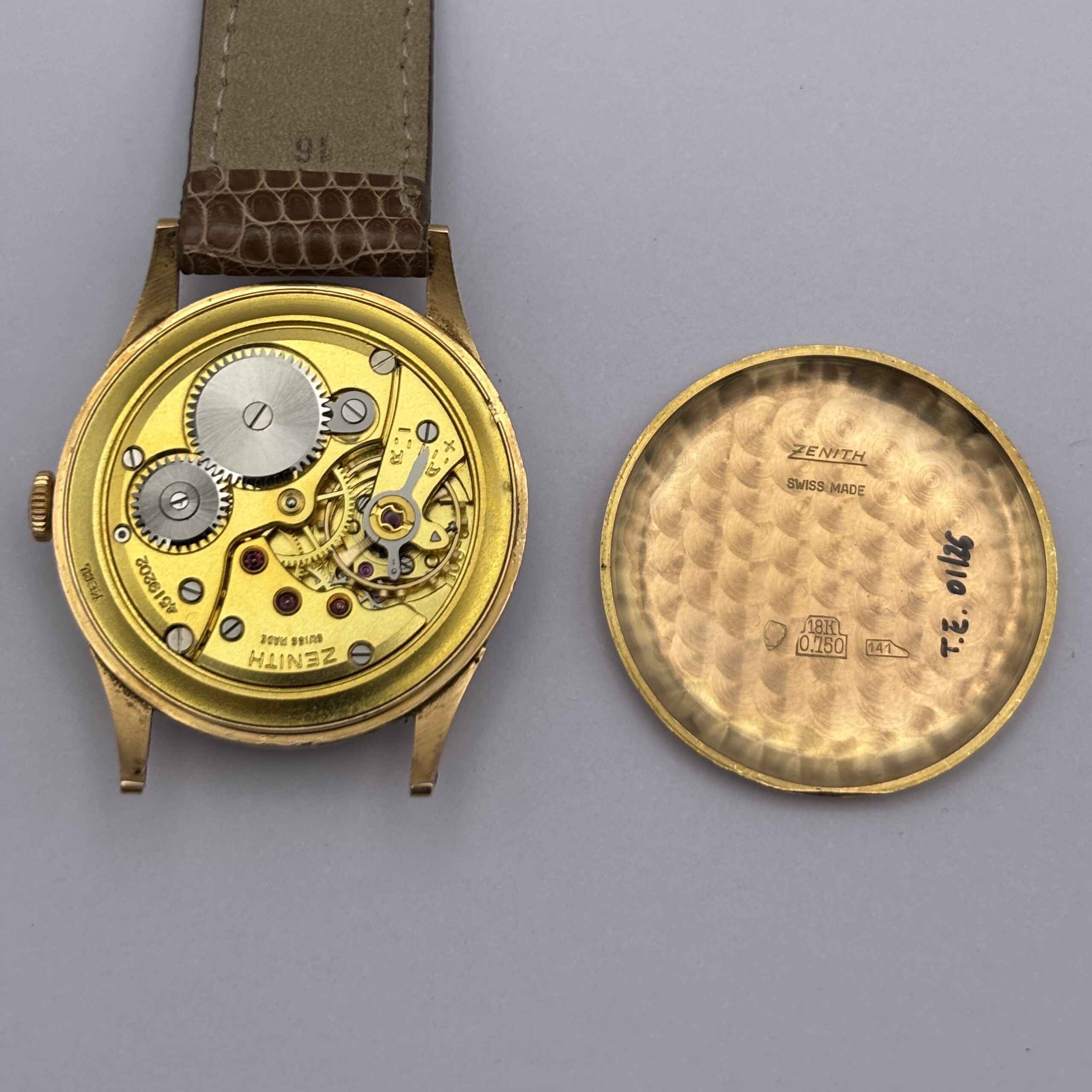 Vintage Zenith NOS in 18 Kt Gold – Cal. 106-6 - Image 6