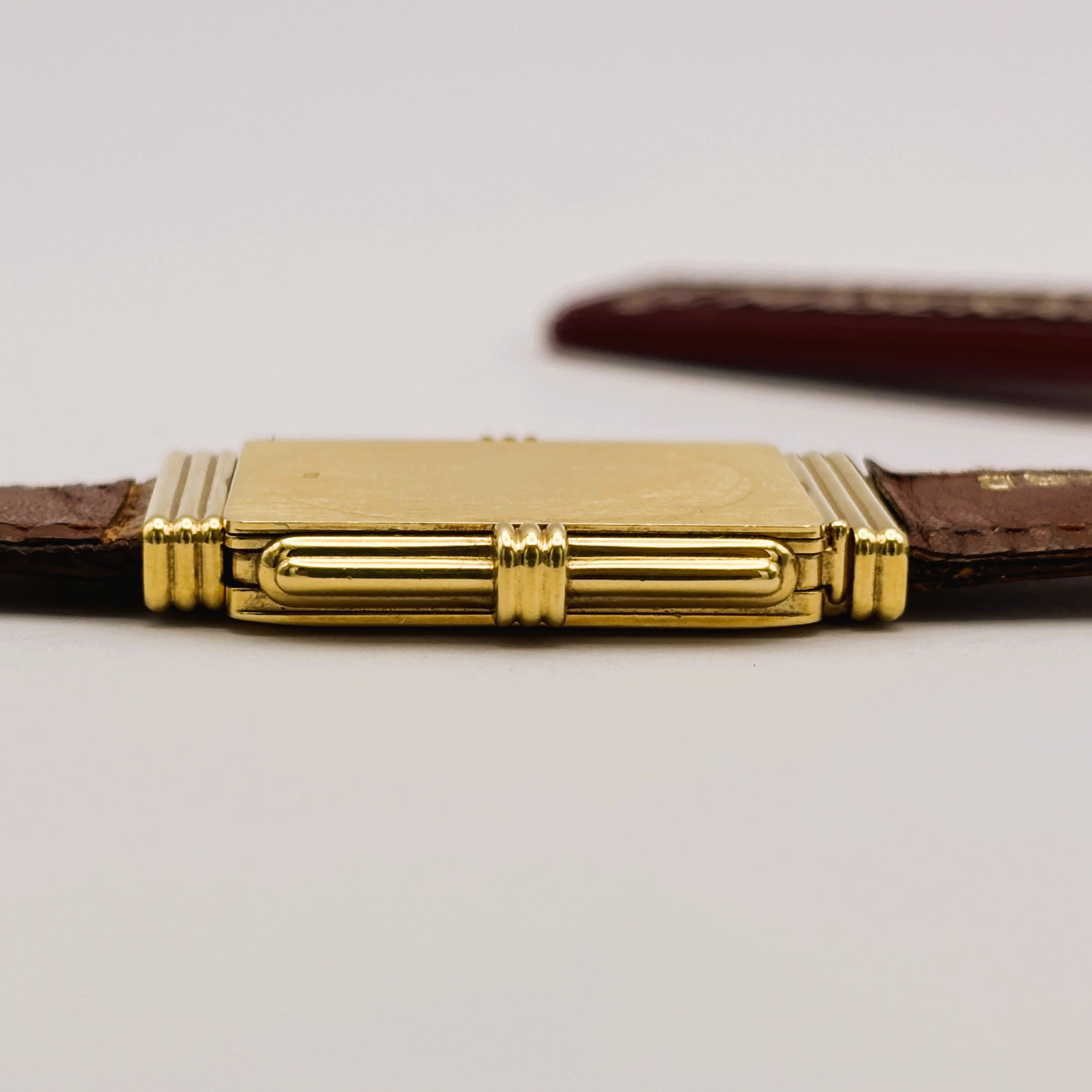Maserati Tank Reverso in 18 kt Gold - Ref. 5000PW/220 - Image 4