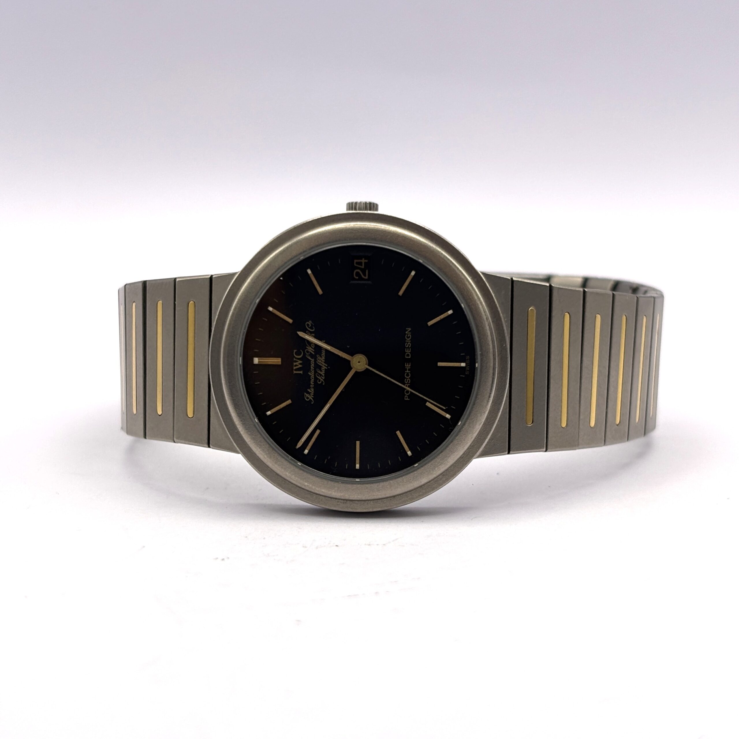 IWC Porsche Design in Titanium and Gold – Cal. 2250-955112 - Image 6