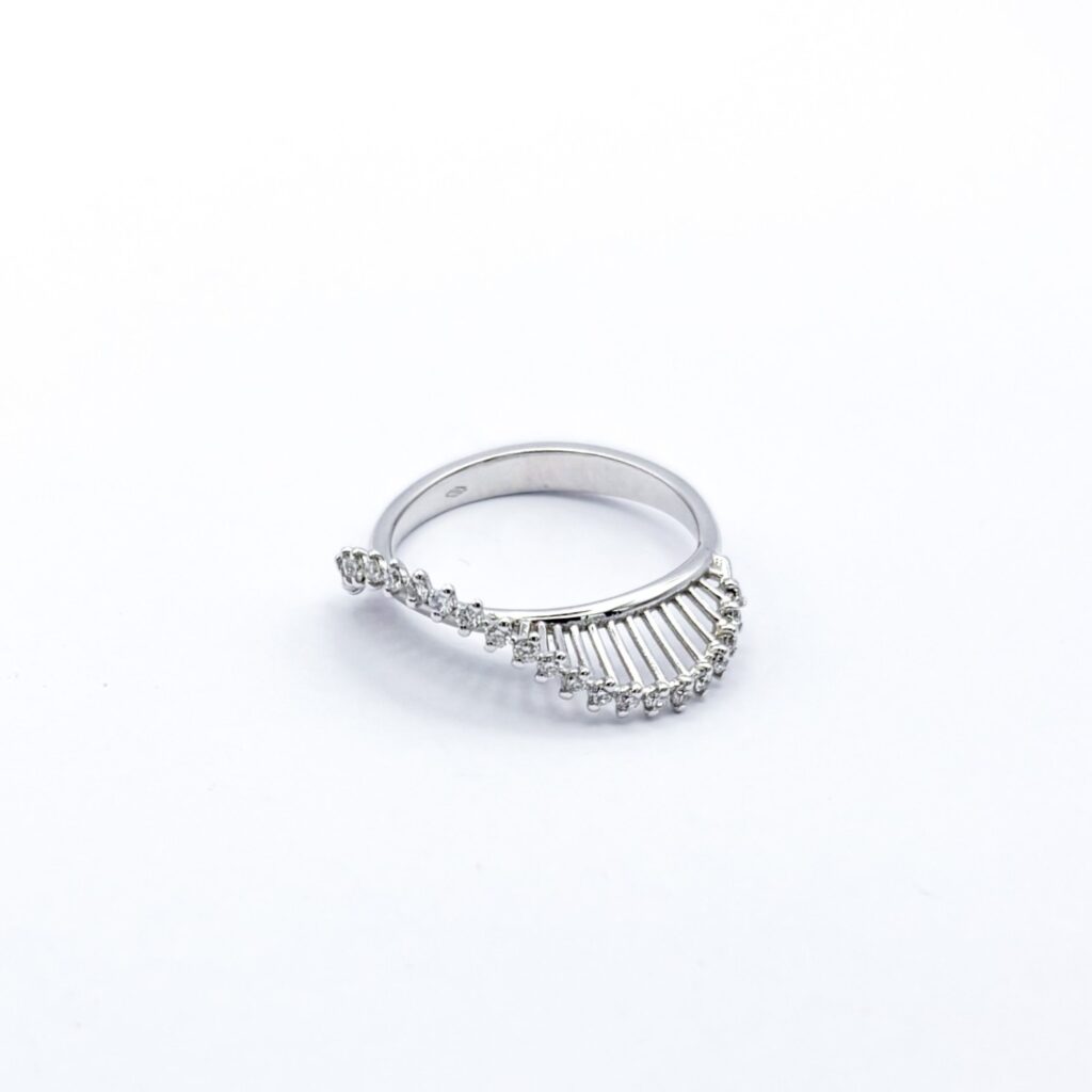 Wave Diamond Ring in 18k White Gold