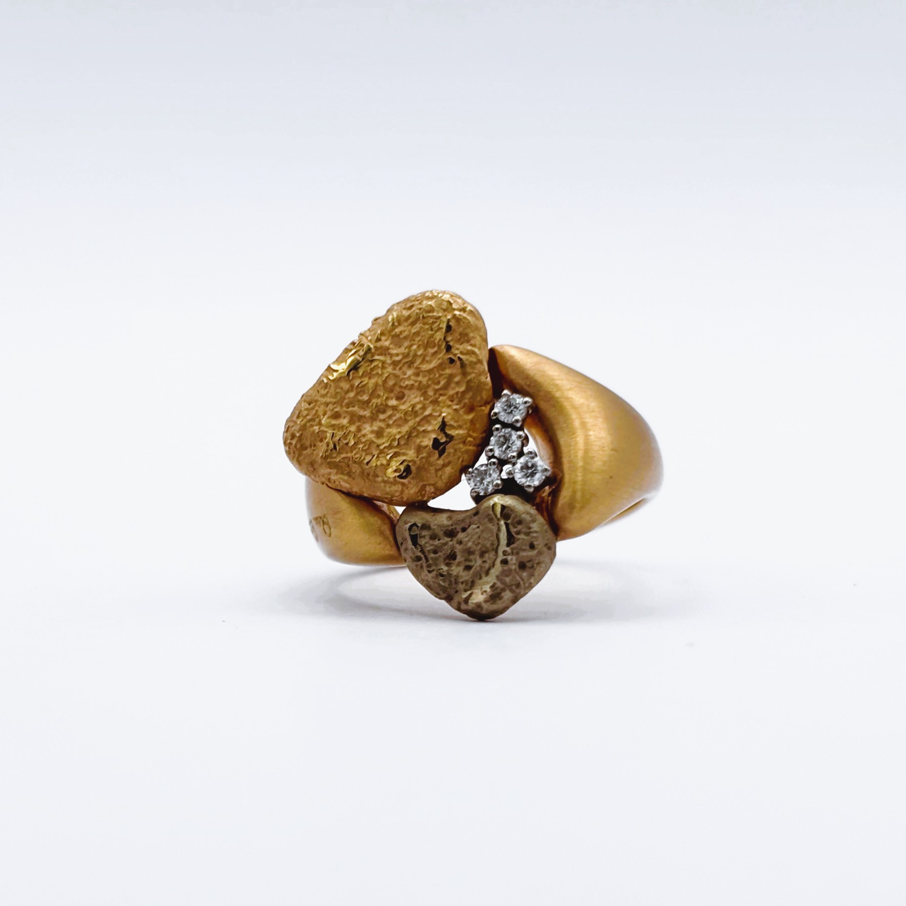 Annamaria Cammilli – Anello Collezione Tracce in Oro Giallo 18 kt e Diamanti