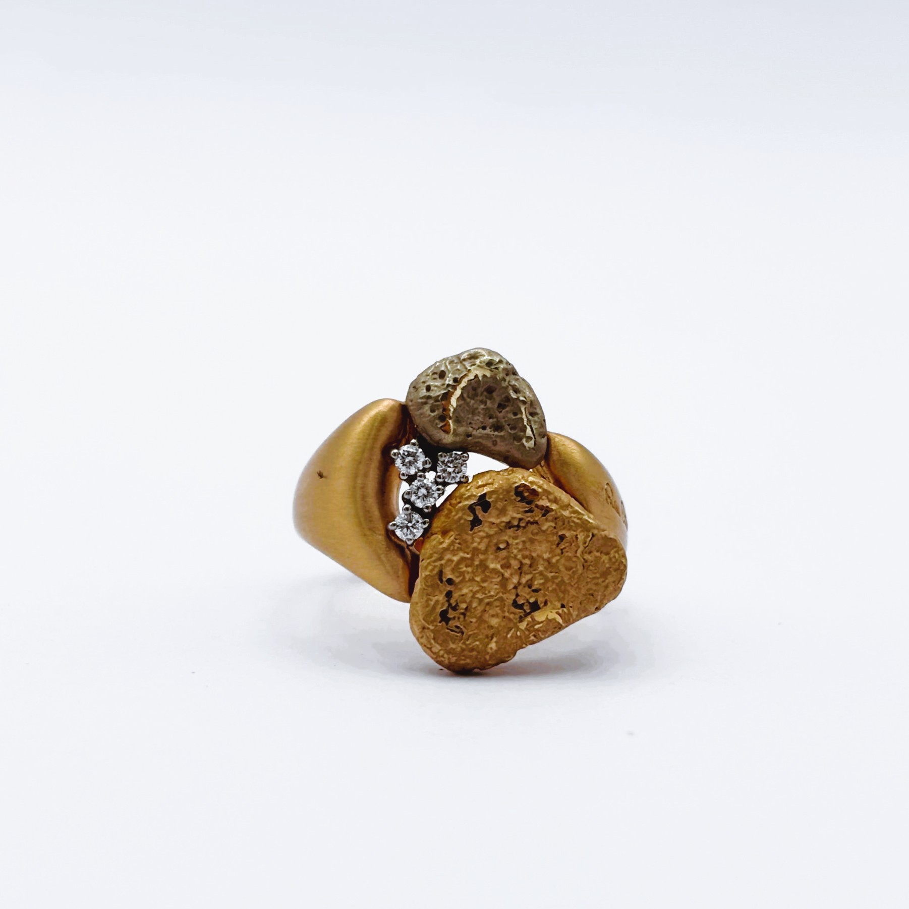 Annamaria Cammilli – Anello Collezione Tracce in Oro Giallo 18 kt e Diamanti - immagine 2