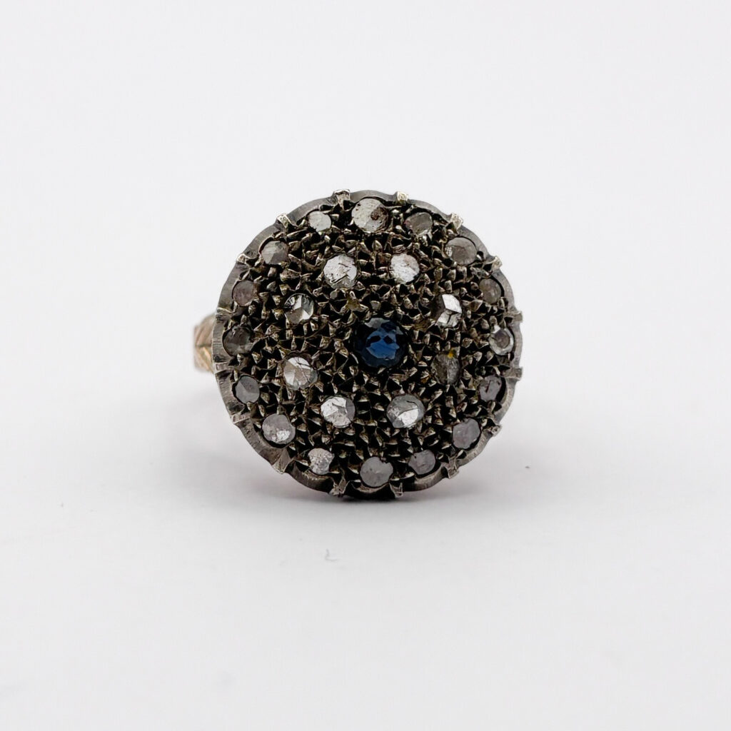 Cluster Ring in 18kt Rose Gold and Silver with Sapphire and Diamonds