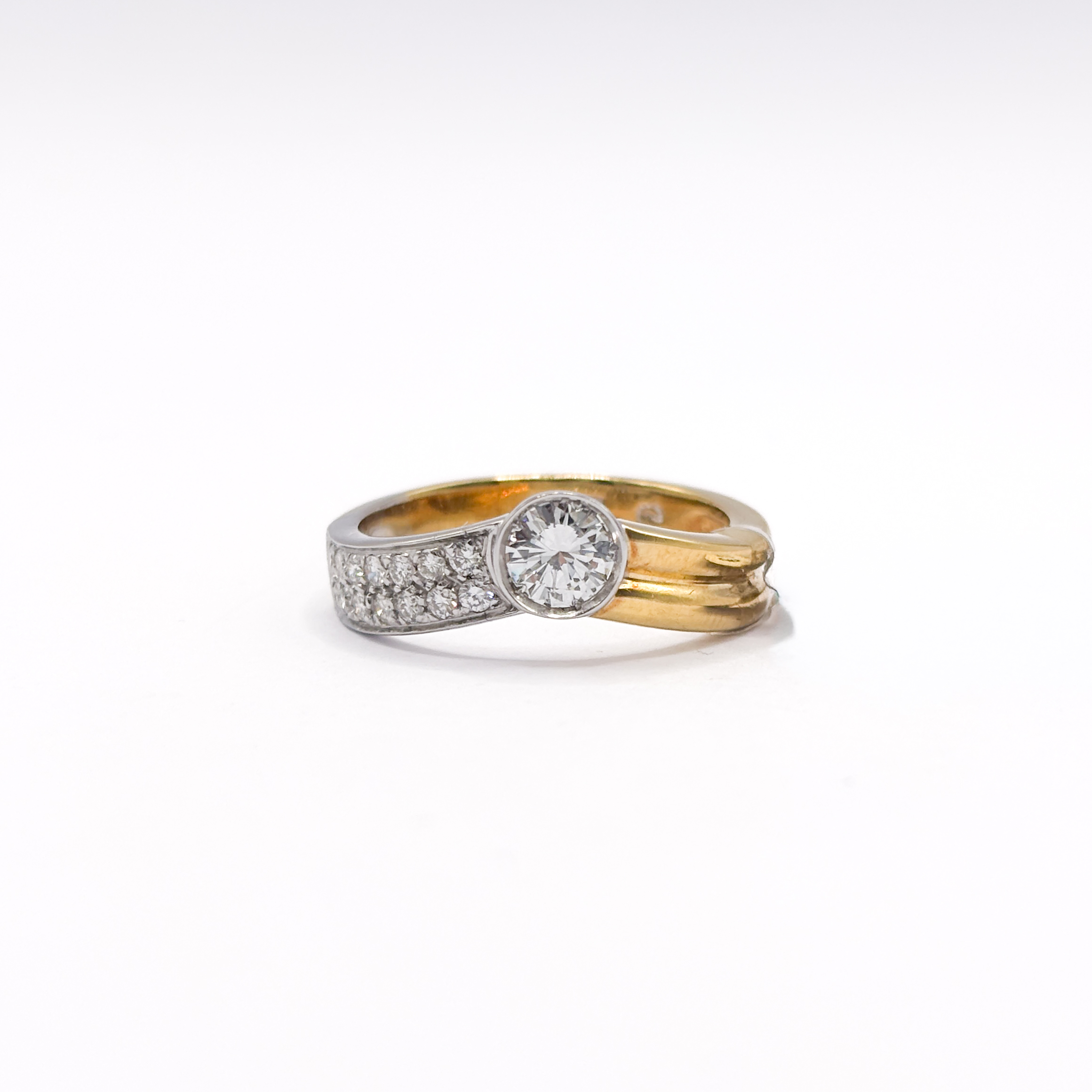 Ring in 18kt White and Yellow Gold with Diamonds - Image 2
