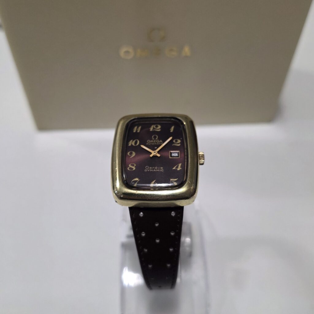 Omega Genève Dynamic Rectangular Lady