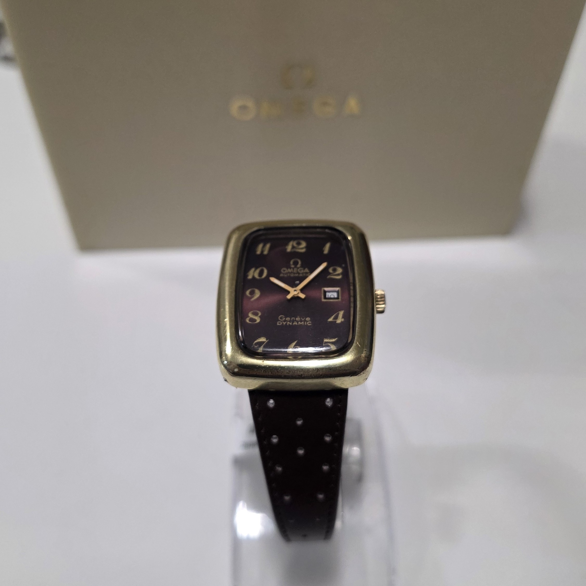 Omega Genève Dynamic Rectangular Lady - Image 2