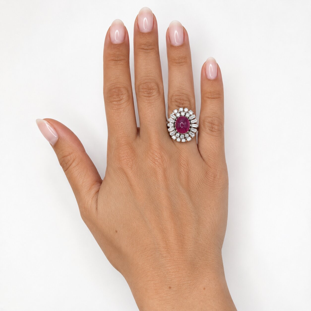 Anello in Oro Bianco 18 kt con Rubino Cabochon No Heat Burma e Diamanti - immagine 9