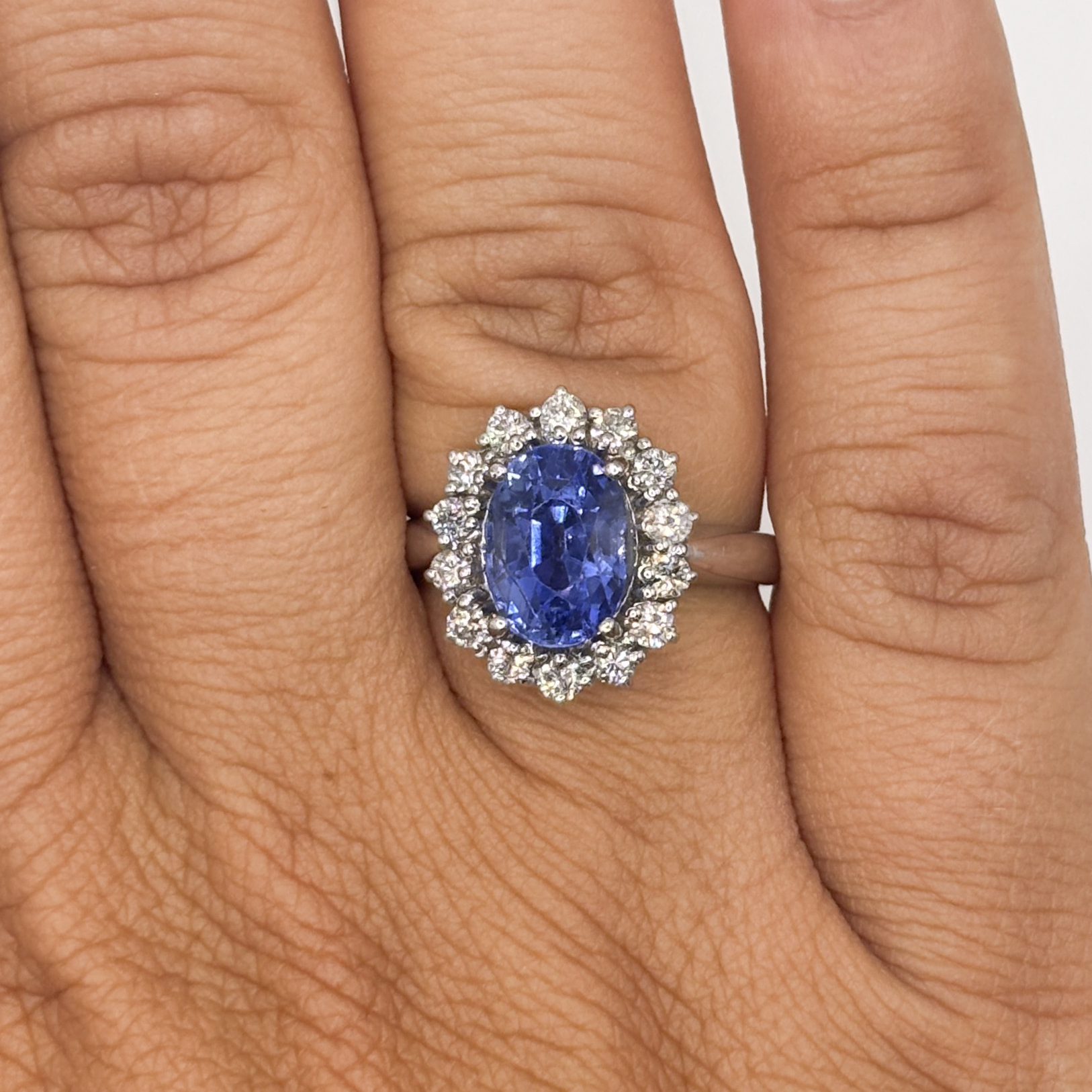 Anello in Oro Bianco 18 kt con Zaffiro No Heat e Diamanti - immagine 7