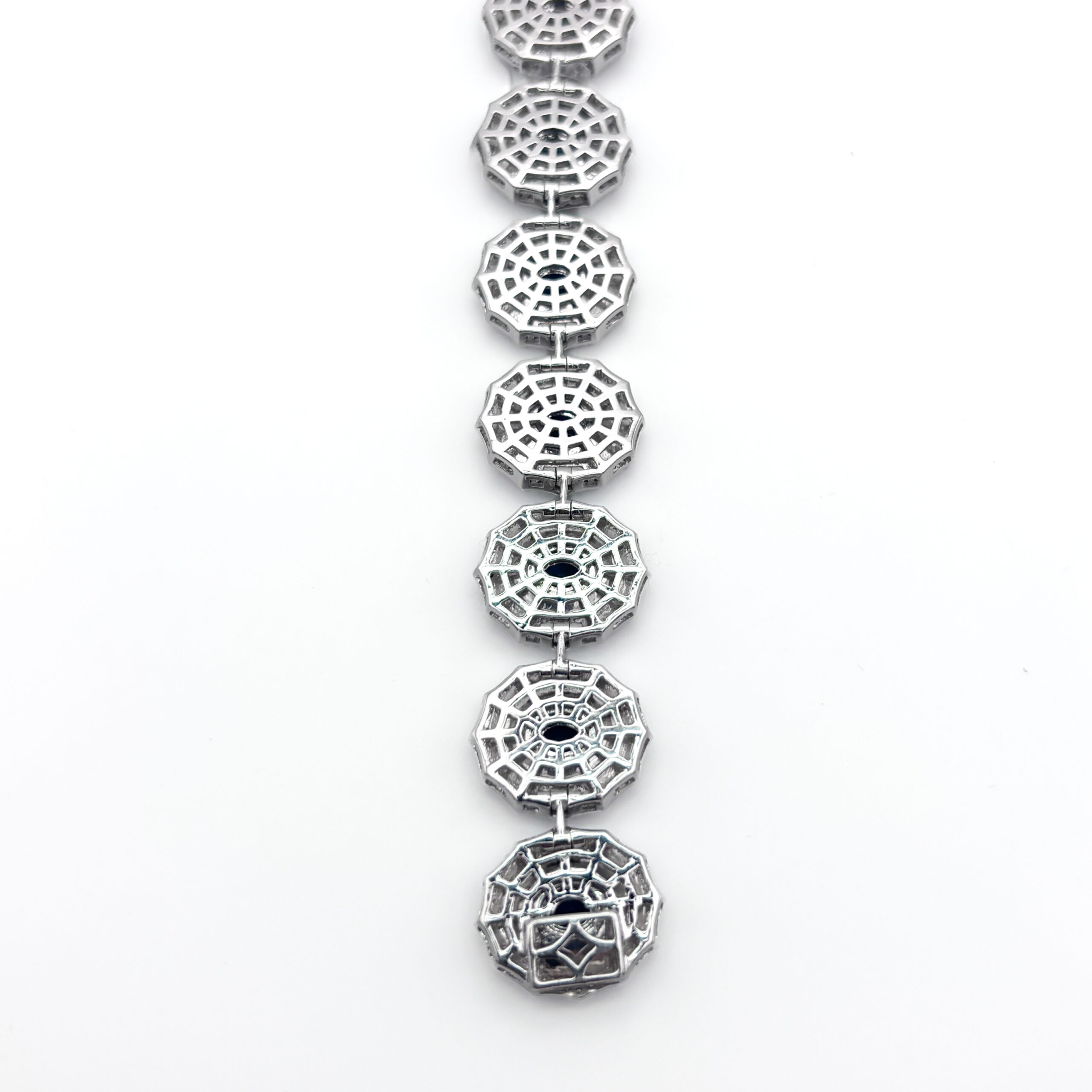 18kt White Gold Bracelet with Sapphires, Diamonds and Black Enamel - Image 7