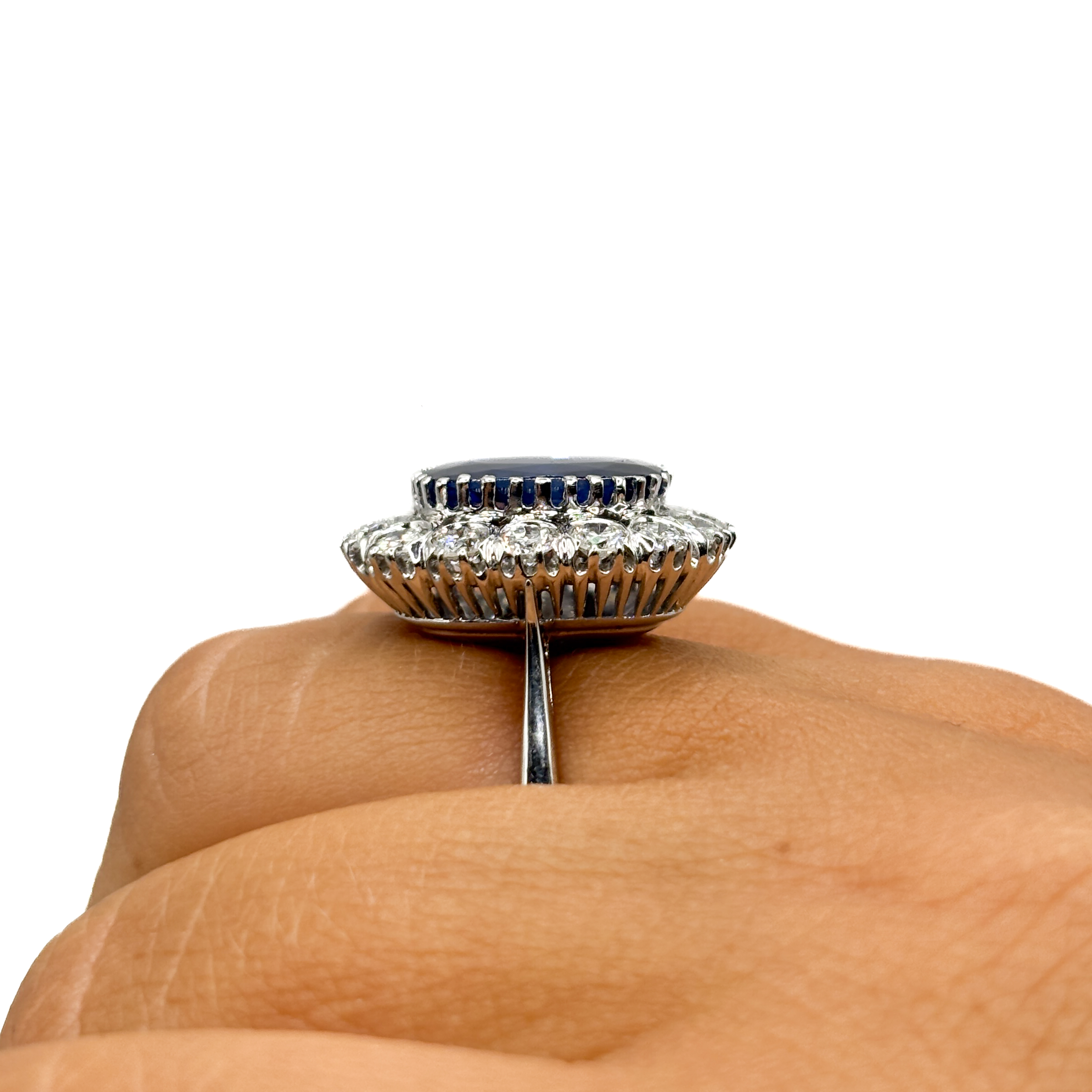 18kt White Gold Ring with No-Heat Burmese Sapphire and Diamonds - Image 7