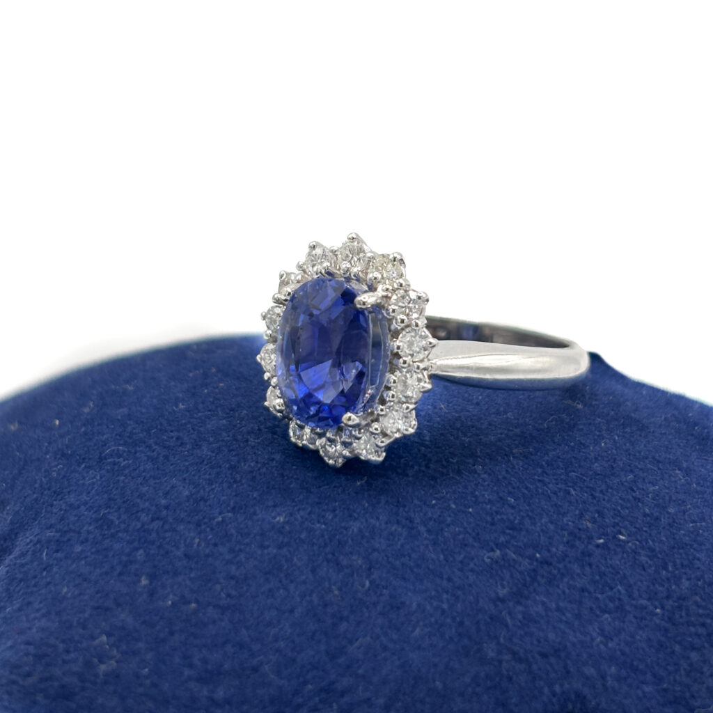18kt White Gold Ring with No-Heat Sapphire and Diamonds