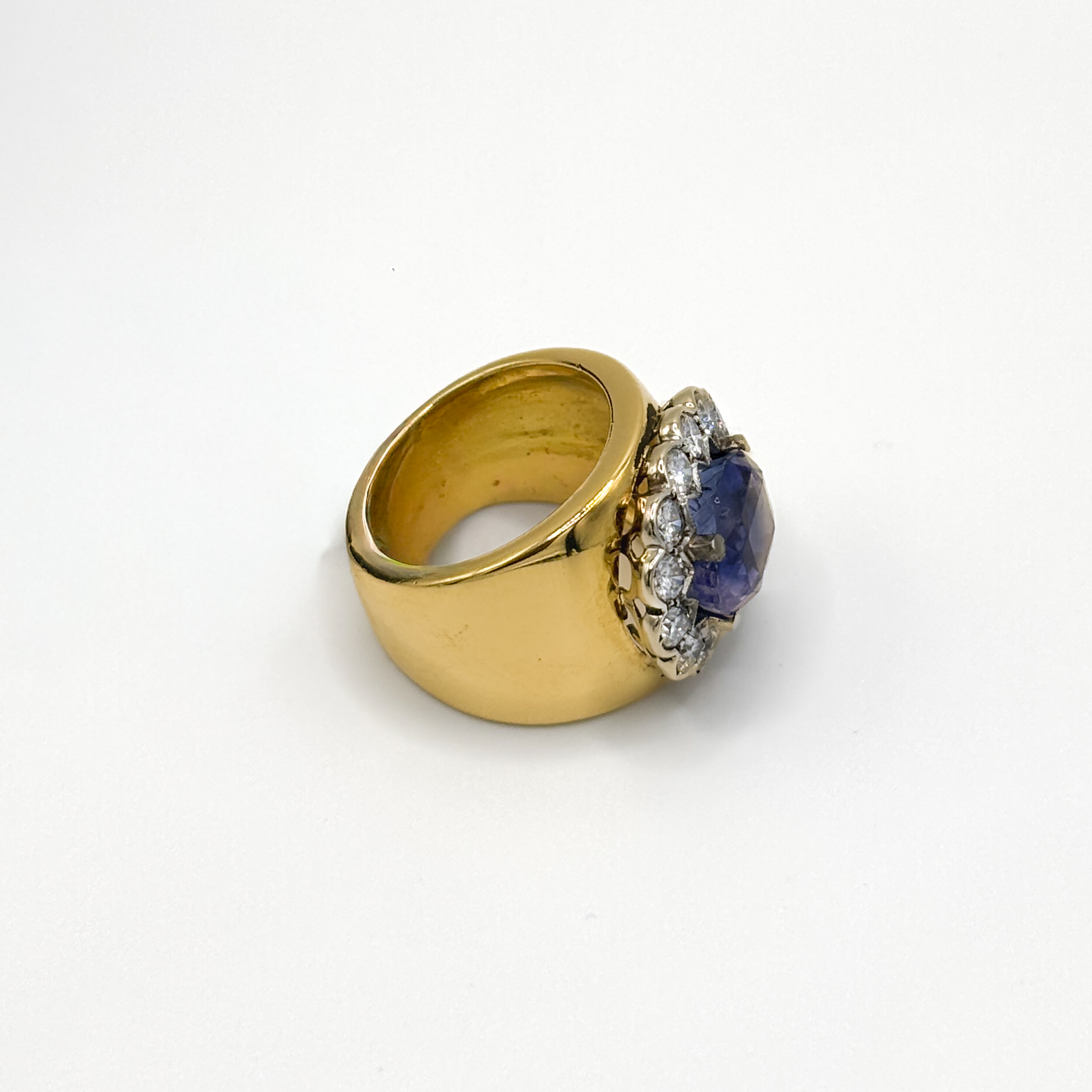 Anello in Oro Giallo 18 kt con Zaffiro No Heat e Diamanti - immagine 3