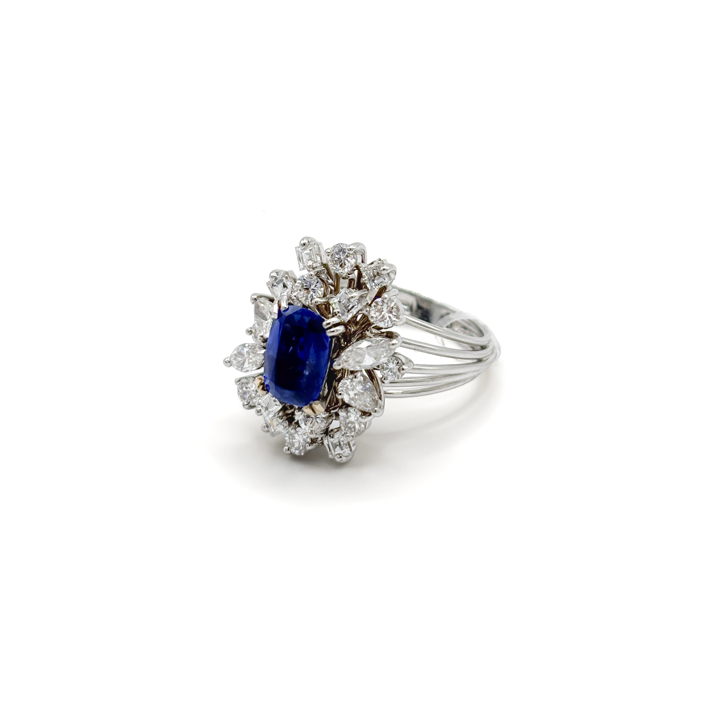Anello in Oro Bianco 18 kt con Zaffiro No Heat e Diamanti - immagine 4