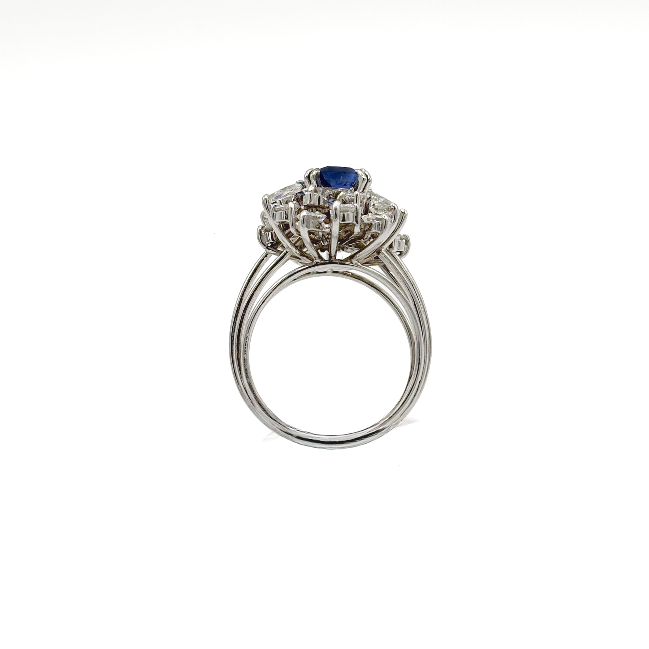 Anello in Oro Bianco 18 kt con Zaffiro No Heat e Diamanti - immagine 8