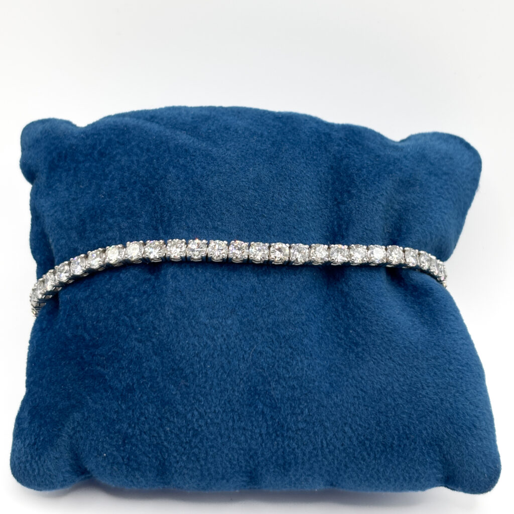 18kt White Gold Tennis Bracelet with Diamonds 5.12 ct