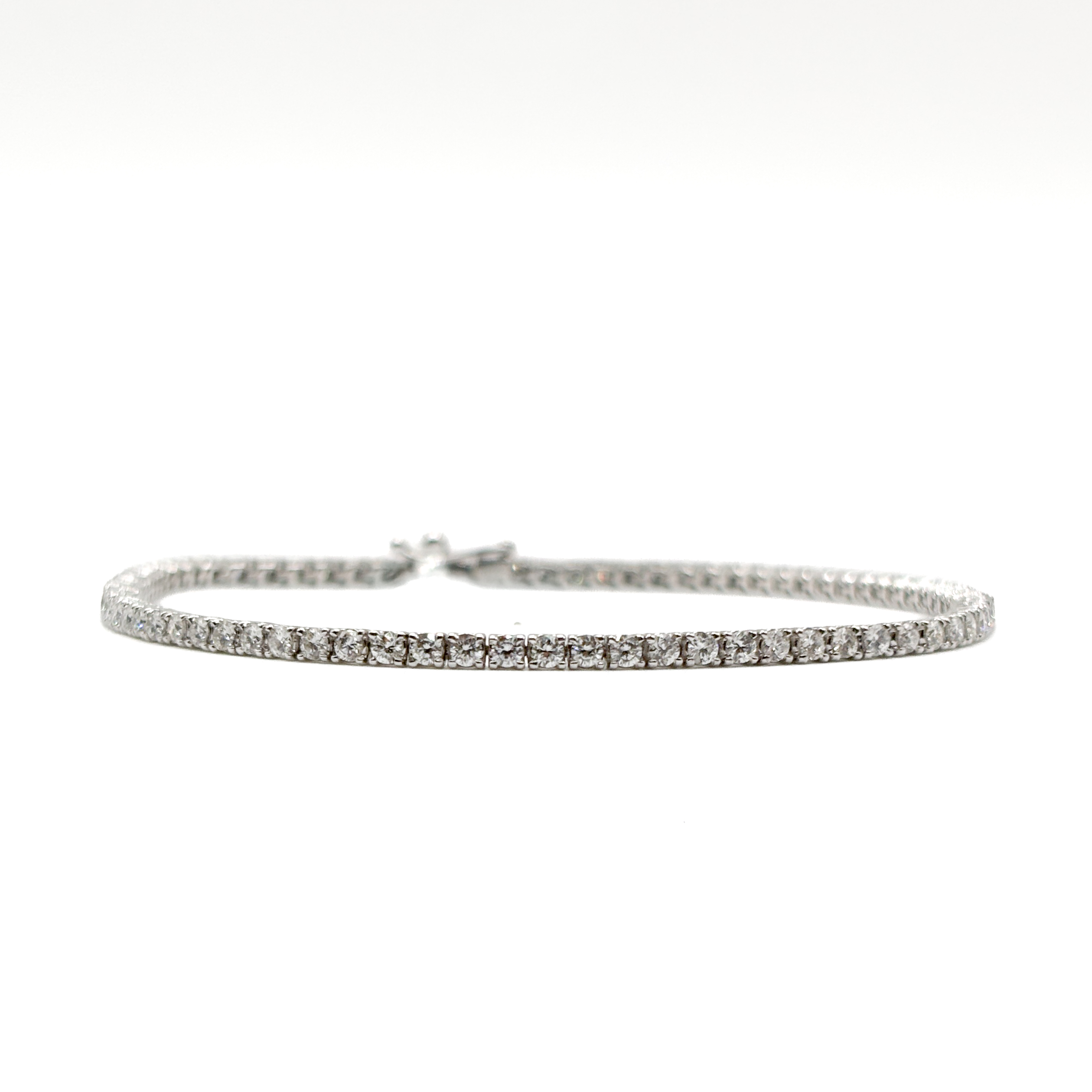 18kt White Gold Tennis Bracelet with Diamonds - Image 2