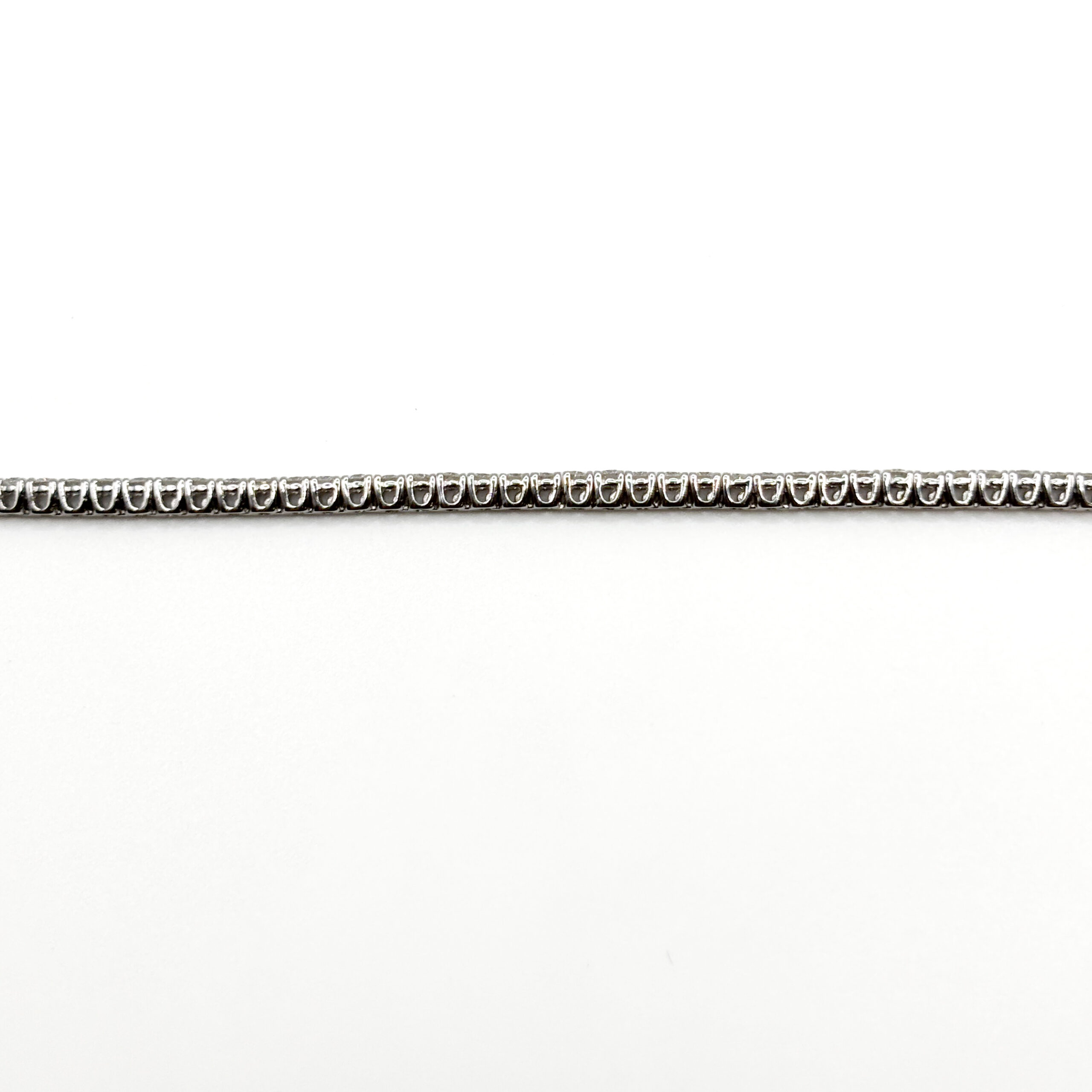 18kt White Gold Tennis Bracelet with Diamonds - Image 6