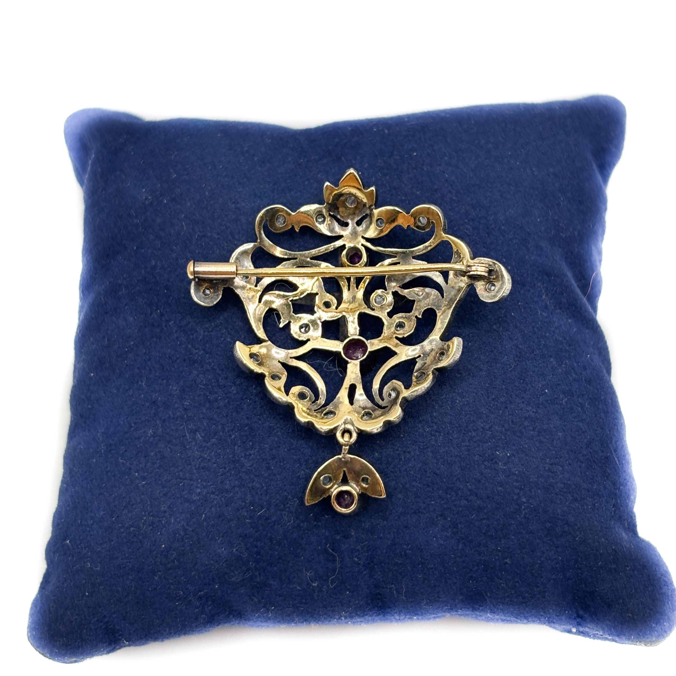Antique Silver and 18 kt Yellow Gold Brooch with No-Heat Rubies and Diamonds - Image 5