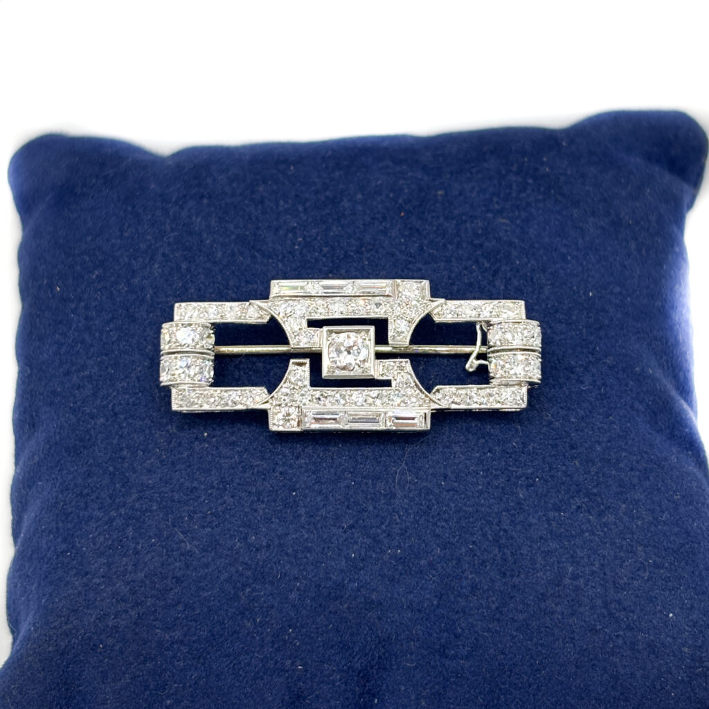 Art Deco Brooch with Diamonds ct 1.34