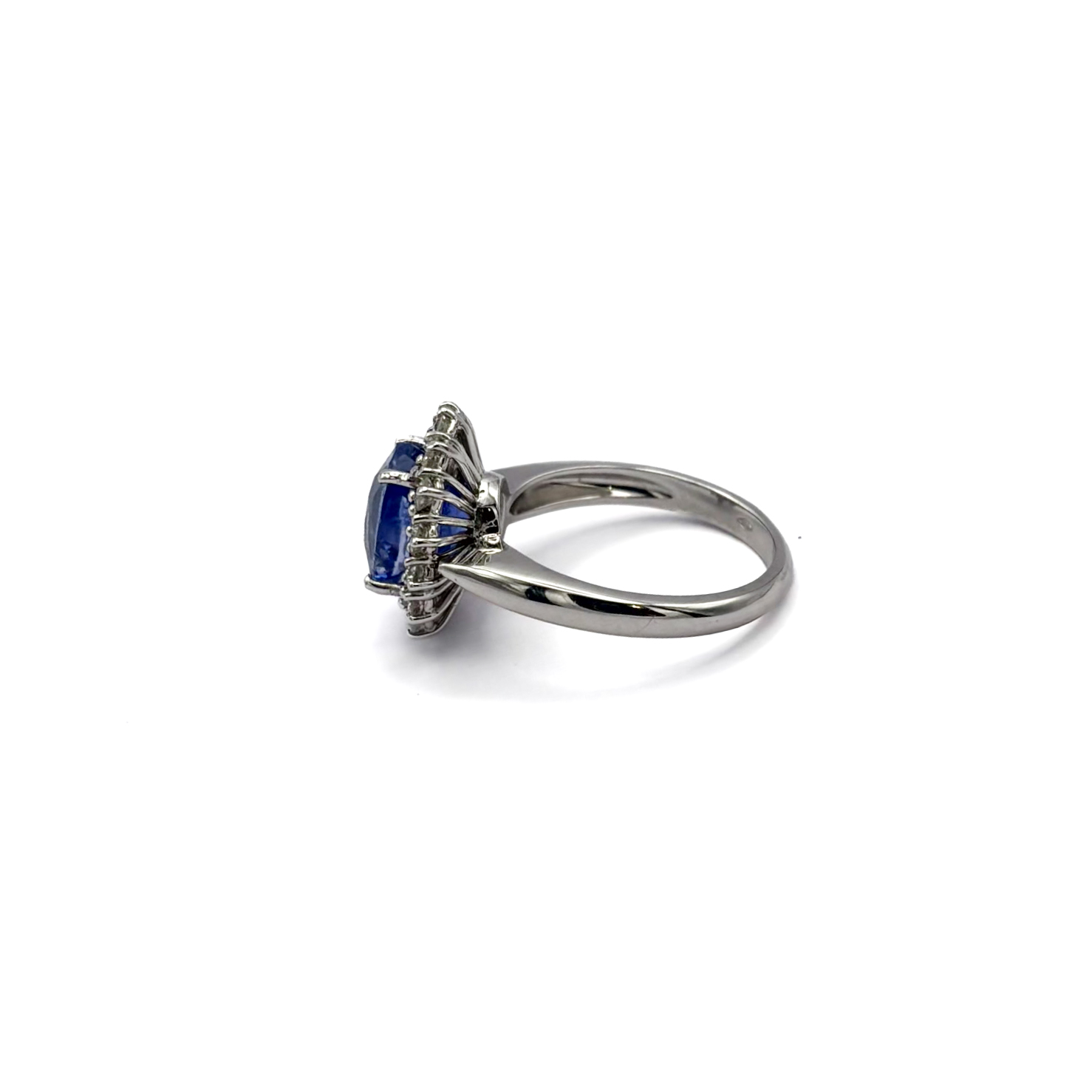 Anello in Oro Bianco 18 kt con Zaffiro No Heat e Diamanti - immagine 4