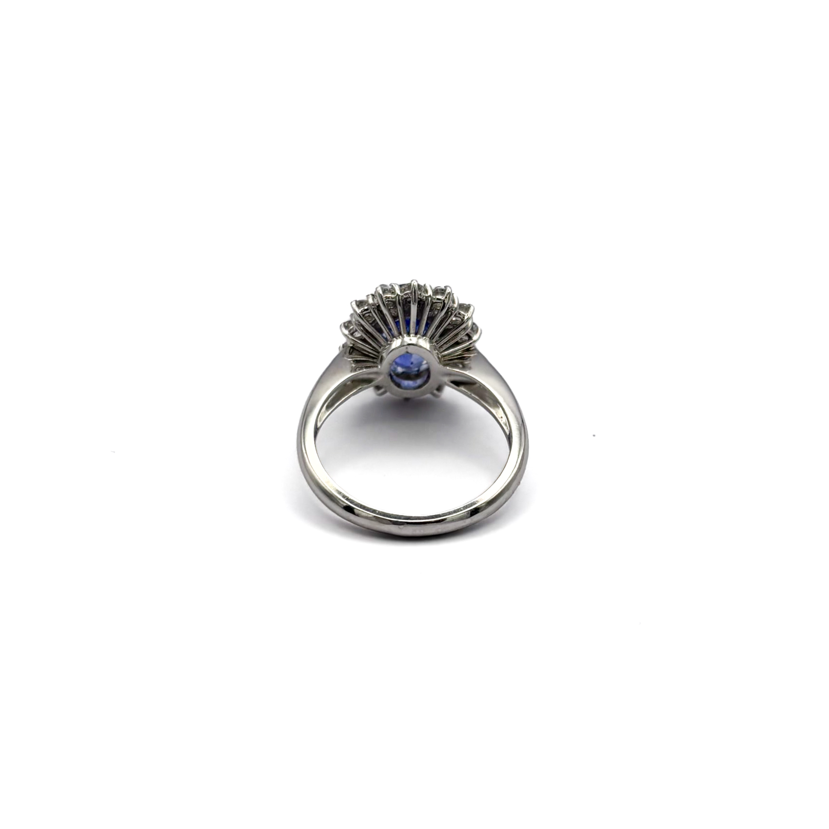 Anello in Oro Bianco 18 kt con Zaffiro No Heat e Diamanti - immagine 5