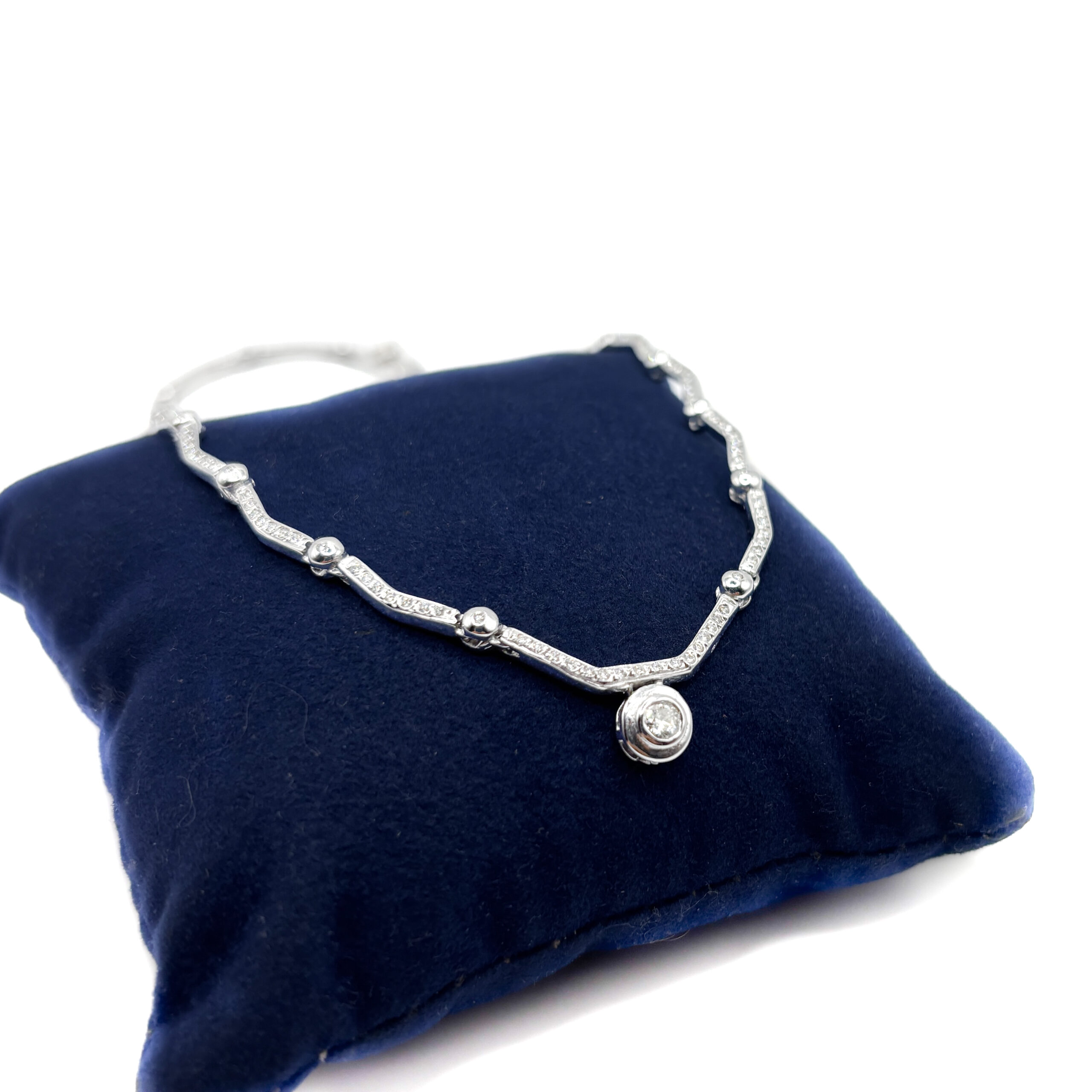 Necklace in 18 kt White Gold with Diamonds and Solitaire Accent - Image 2