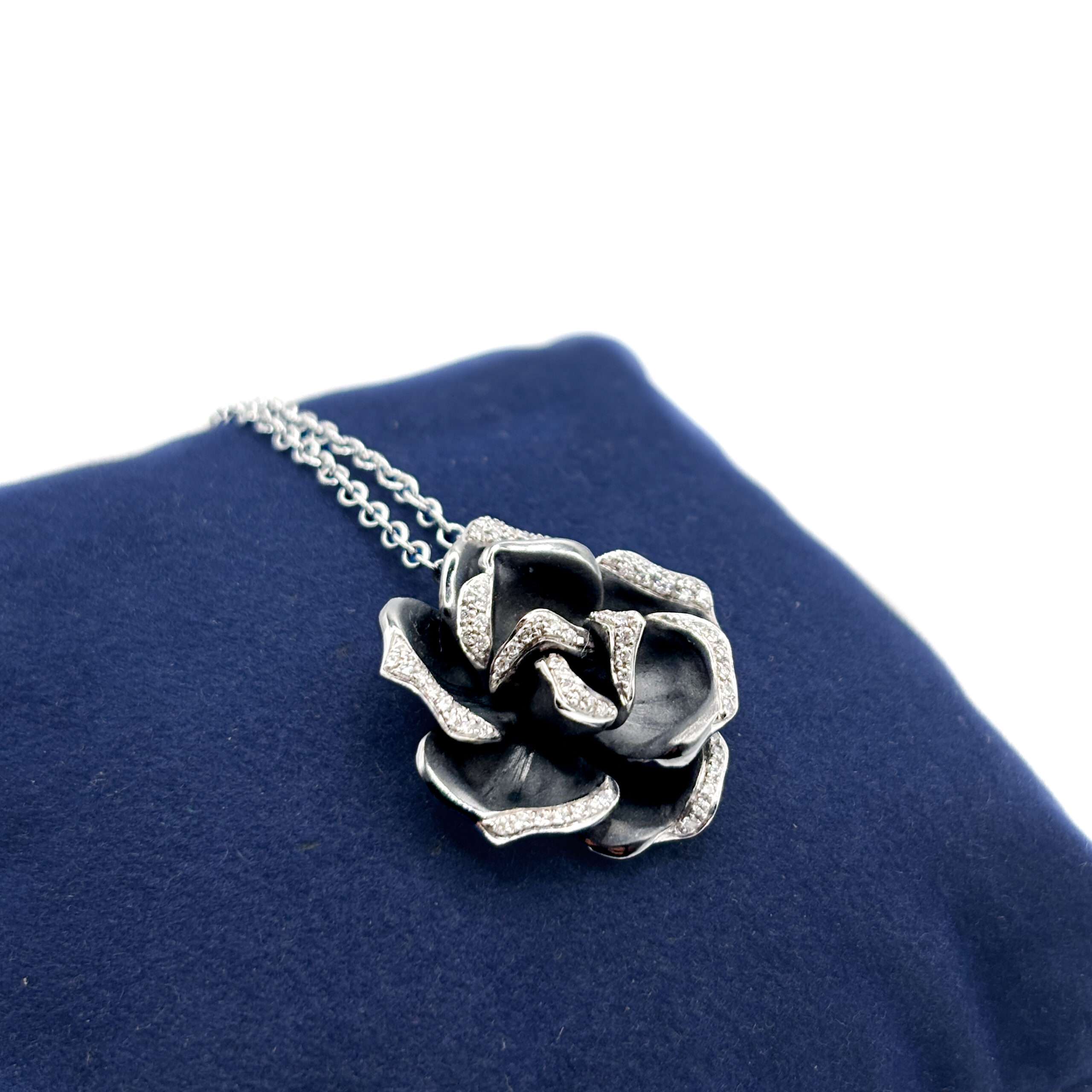 Annamaria Cammilli Flower Necklace with Diamonds - Image 9