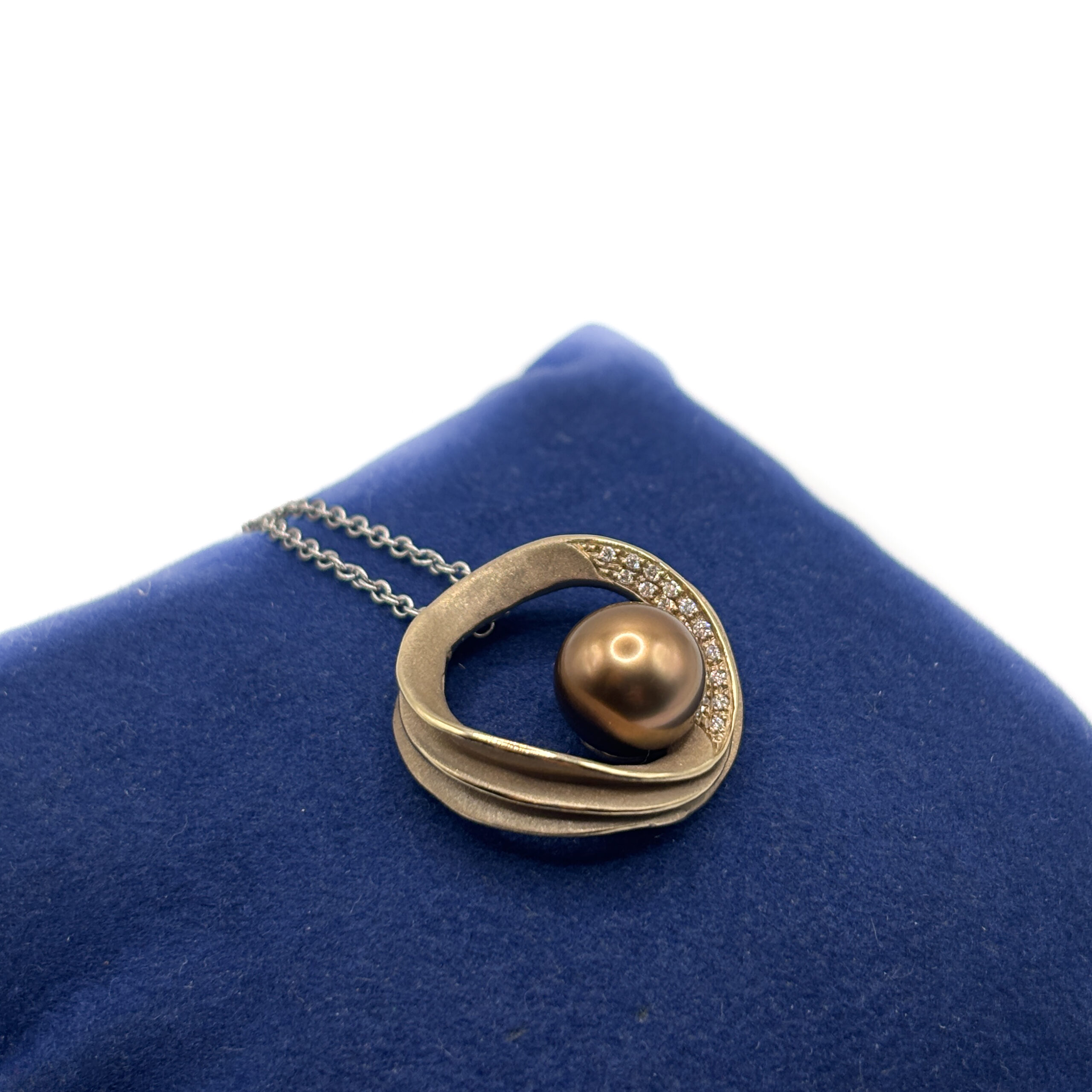 Girocollo Annamaria Cammilli Collezione Dune con Perla e Diamanti - immagine 3