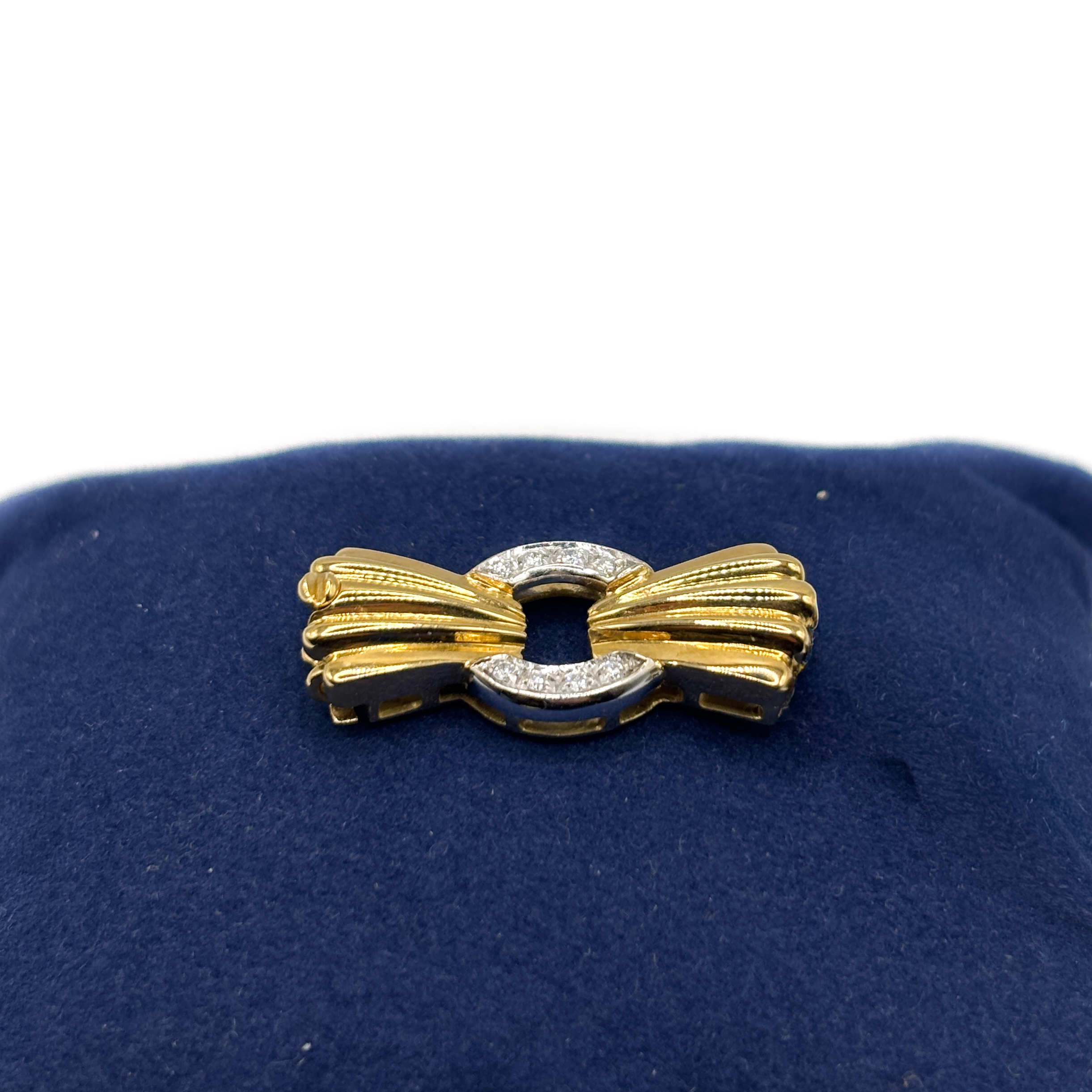 Chiusura in Oro Giallo e Bianco 18 kt con Diamanti - immagine 2