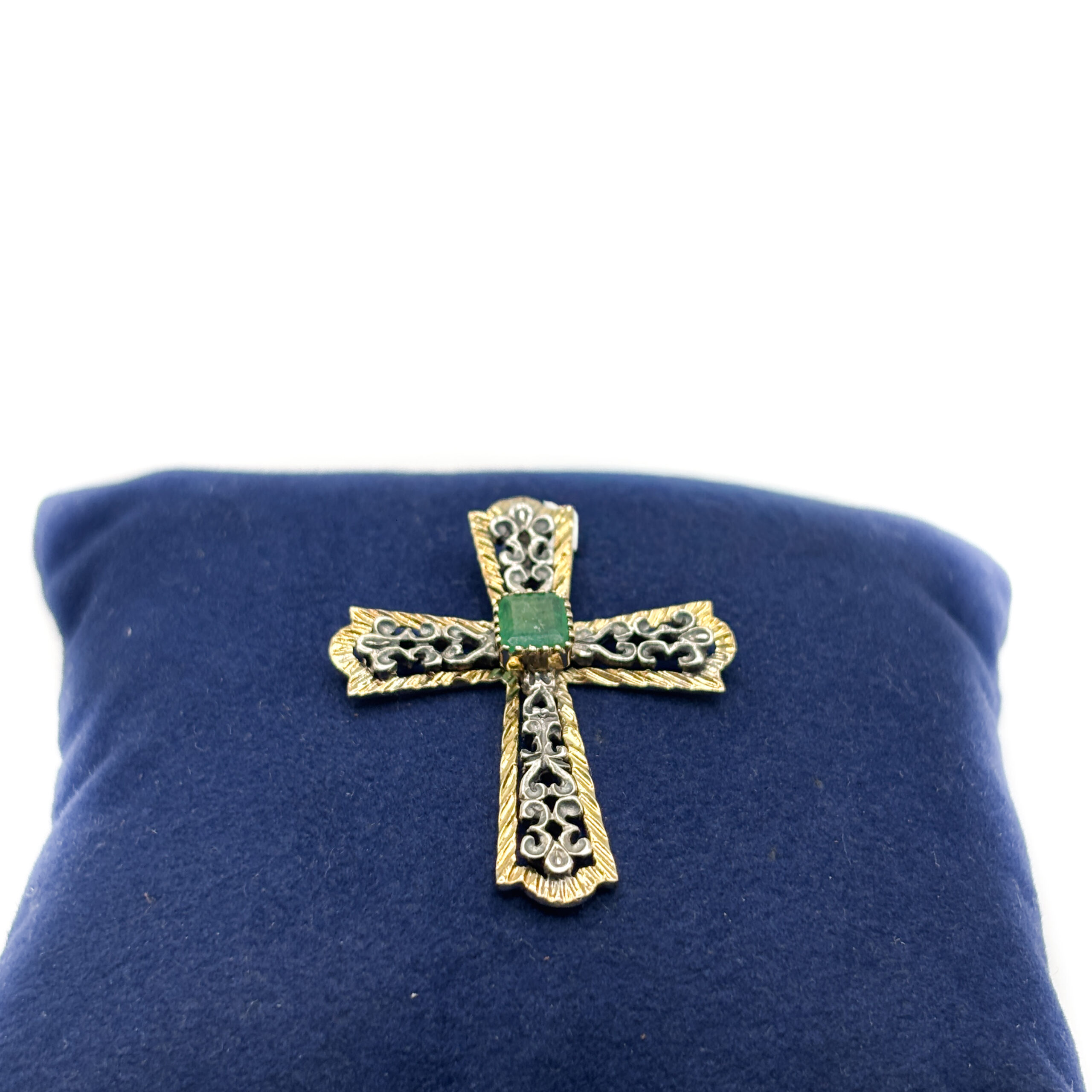 Vintage Cross Pendant in Yellow Gold Kt and 18 Kt White Gold with Emerald - Image 2