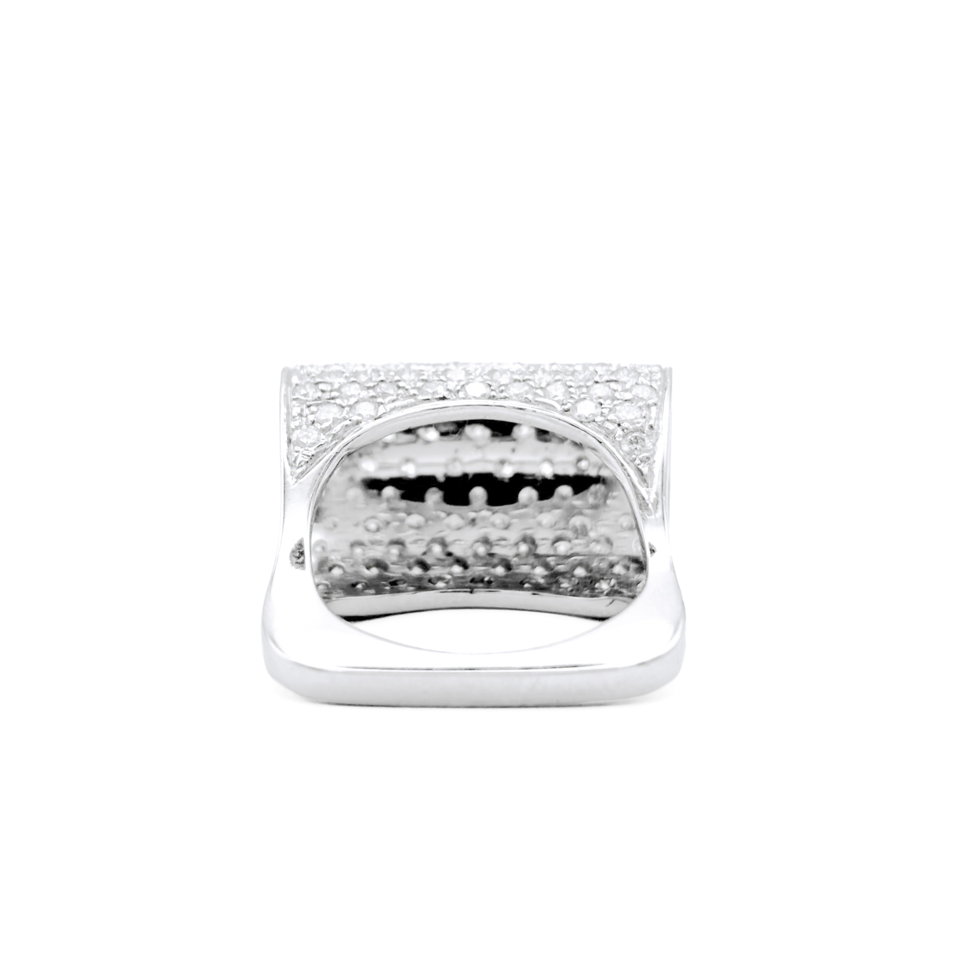 Band Ring in 18kt White Gold with Diamond Pave - Image 4