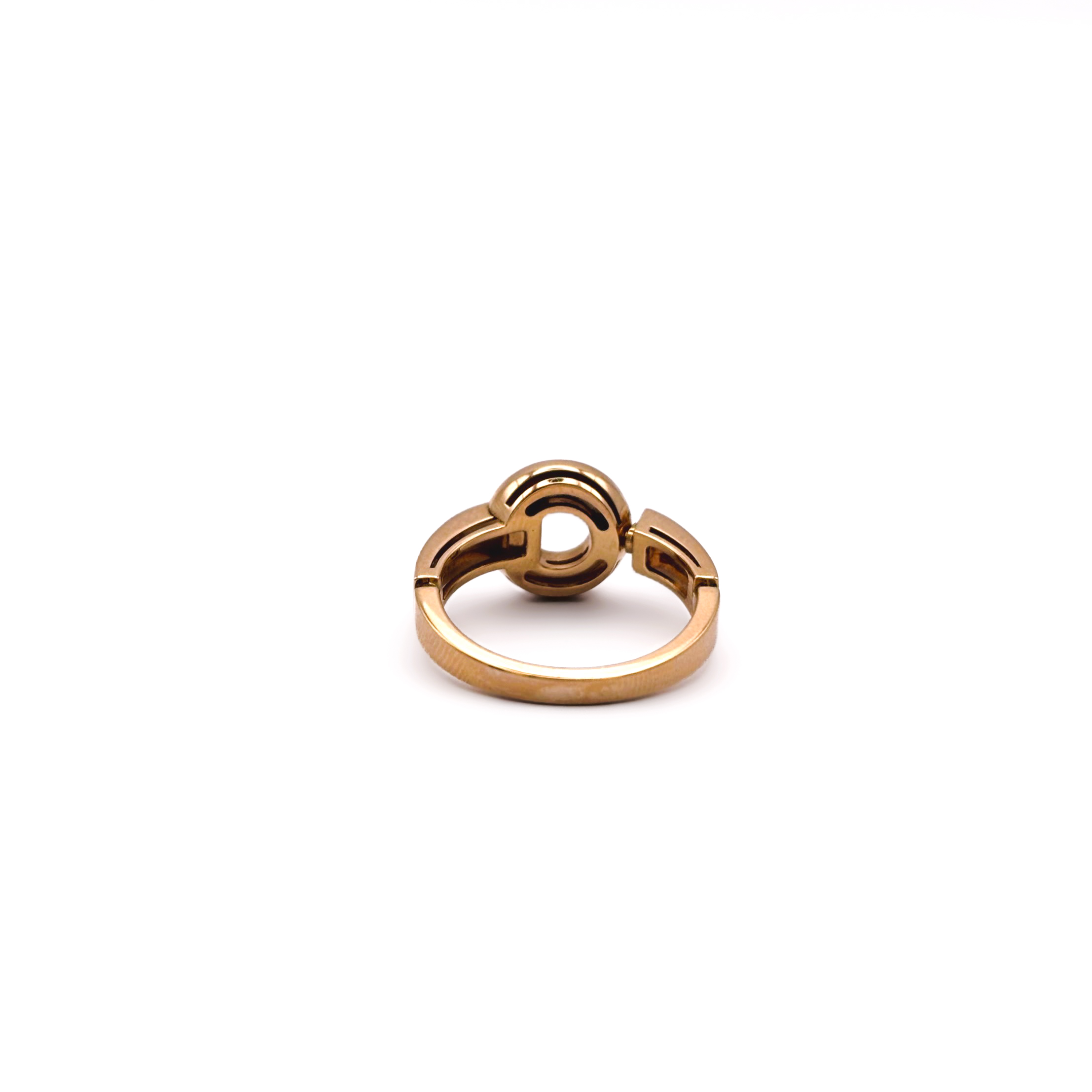 Bulgari Ring in 18kt Rose Gold with Mother-of-Pearl and Diamond - Image 4