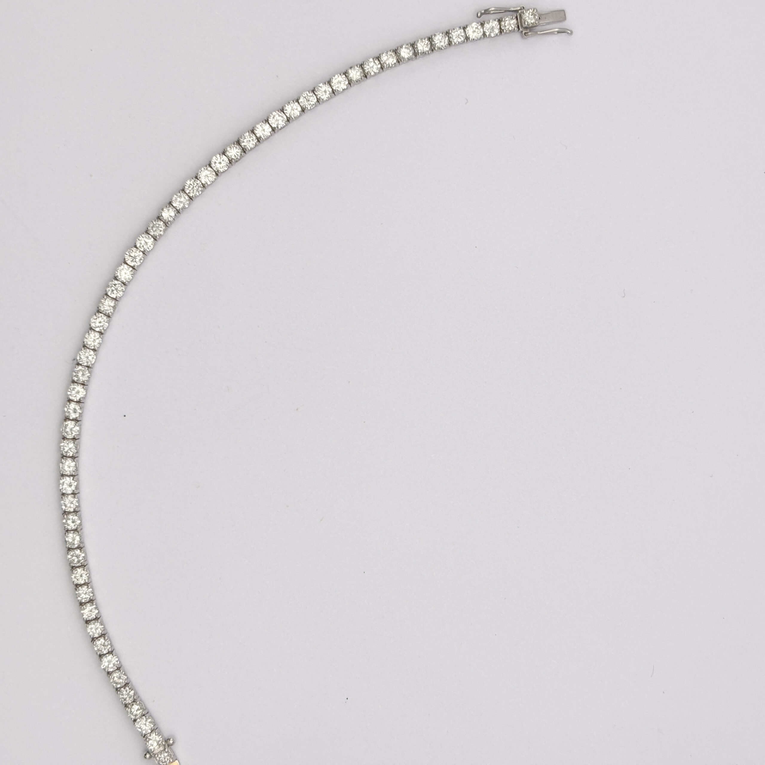 18kt White Gold Tennis Bracelet with Diamonds - Image 5