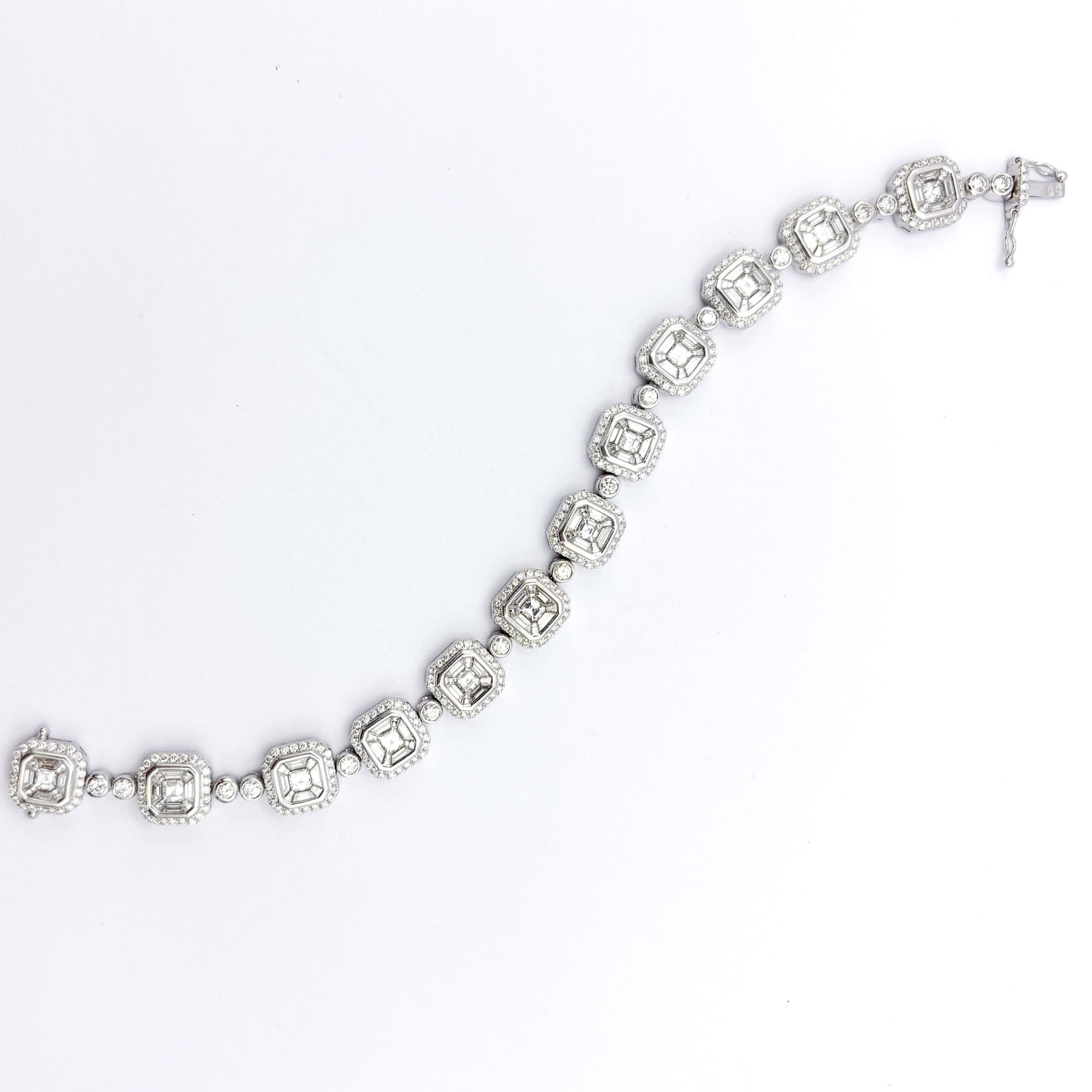 Bracciale in Oro Bianco 18 kt con Diamanti Taglio Smeraldo - immagine 4