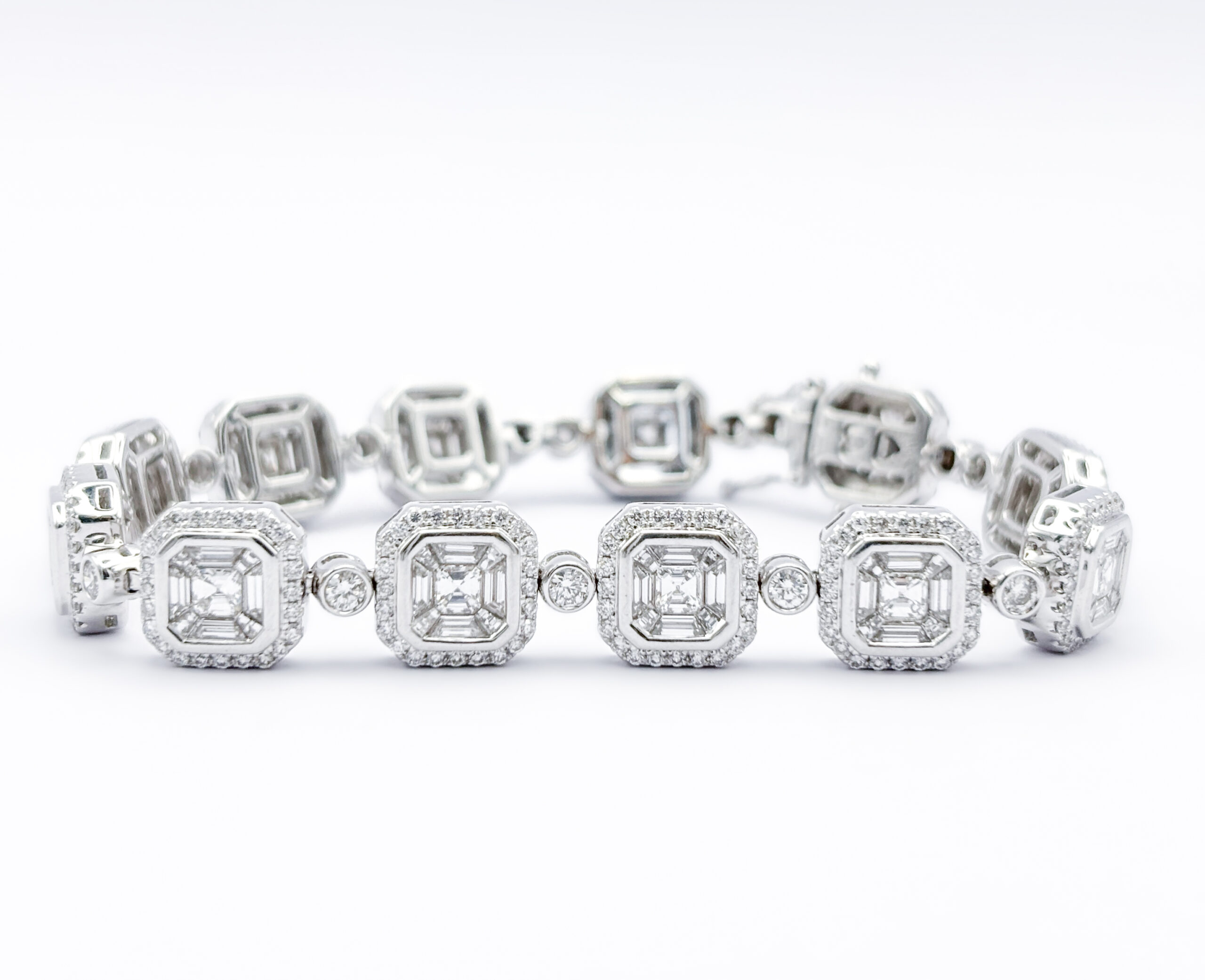 Bracciale in Oro Bianco 18 kt con Diamanti Taglio Smeraldo