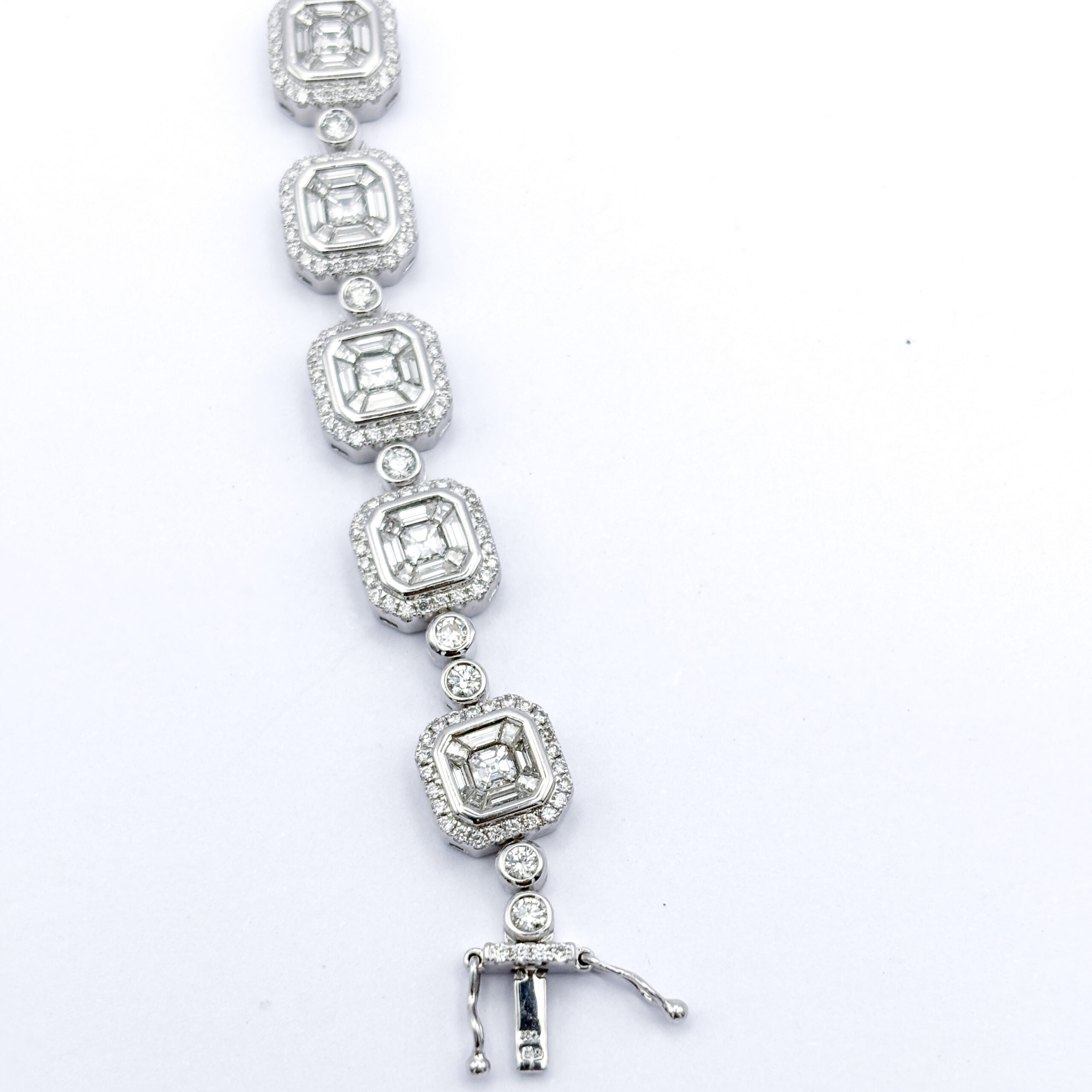 Bracciale in Oro Bianco 18 kt con Diamanti Taglio Smeraldo - immagine 5