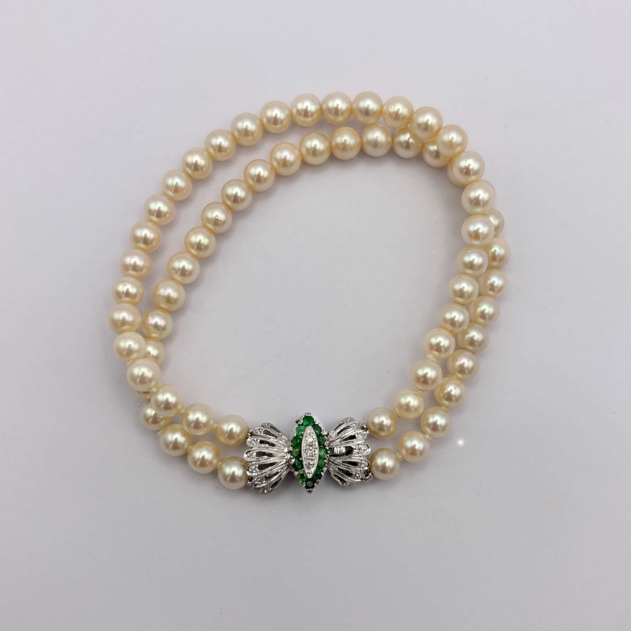 Bracciale a Due Fili di Perle con Smeraldi e Diamanti - immagine 2