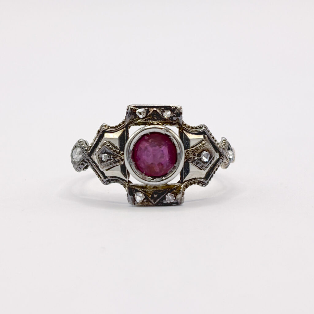 18 kt White Gold and Silver Ring with No Heat Ruby and Diamonds