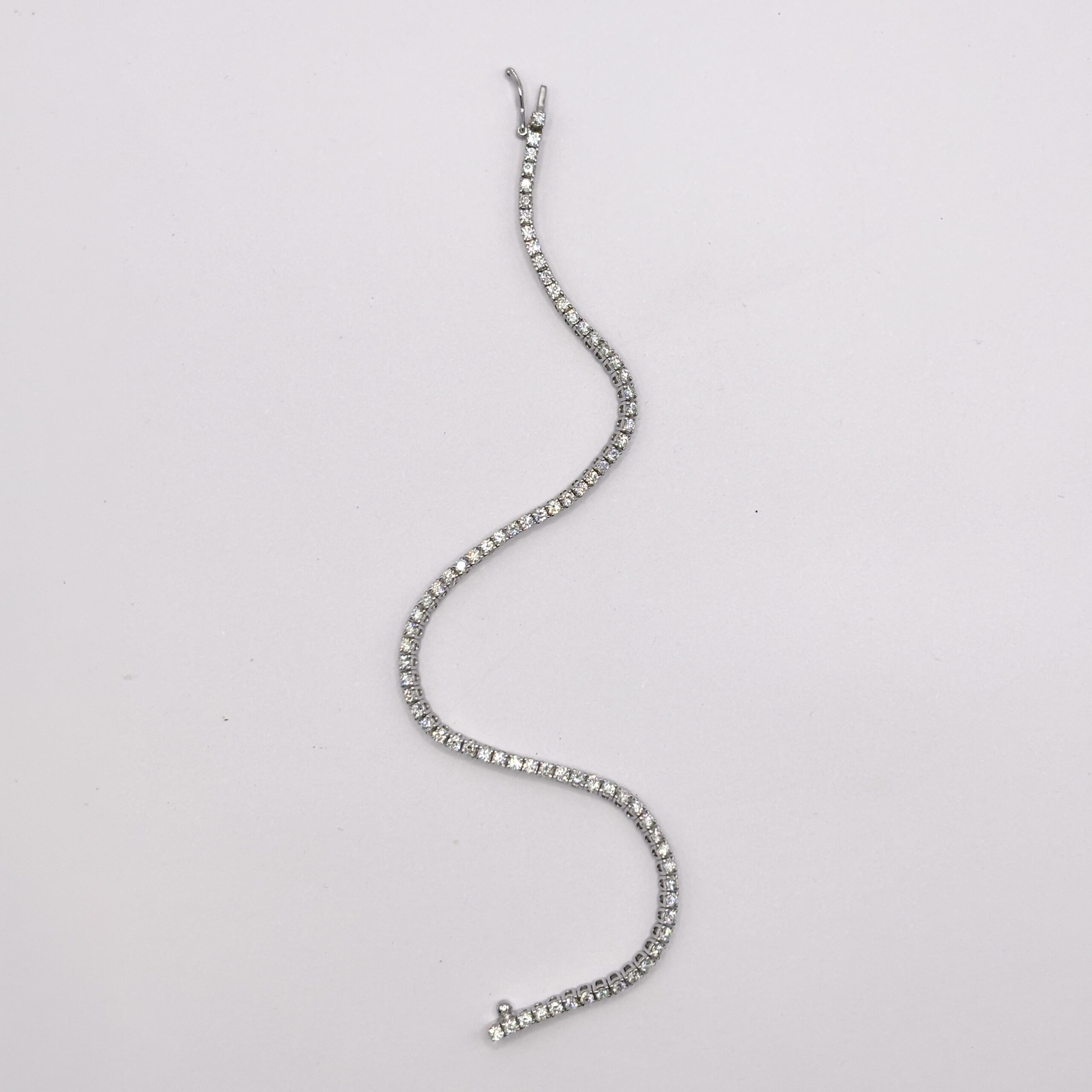 Bracciale Tennis in Oro Bianco 18 kt con Diamanti ct 5,12 - immagine 4